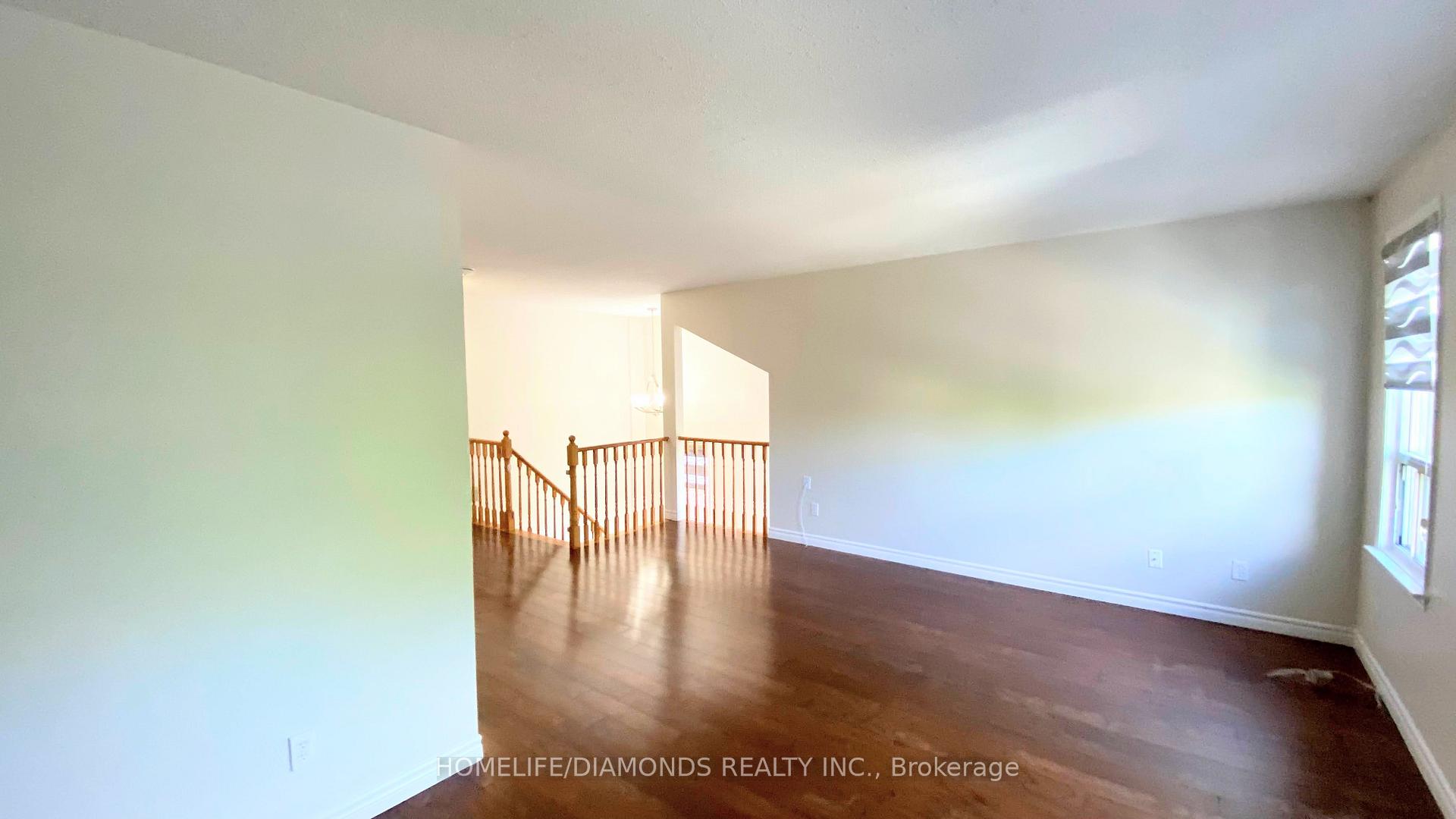Photo 6 of Unit Upper, 52 Nuttall Street, Brampton, Westgate — HOMEH