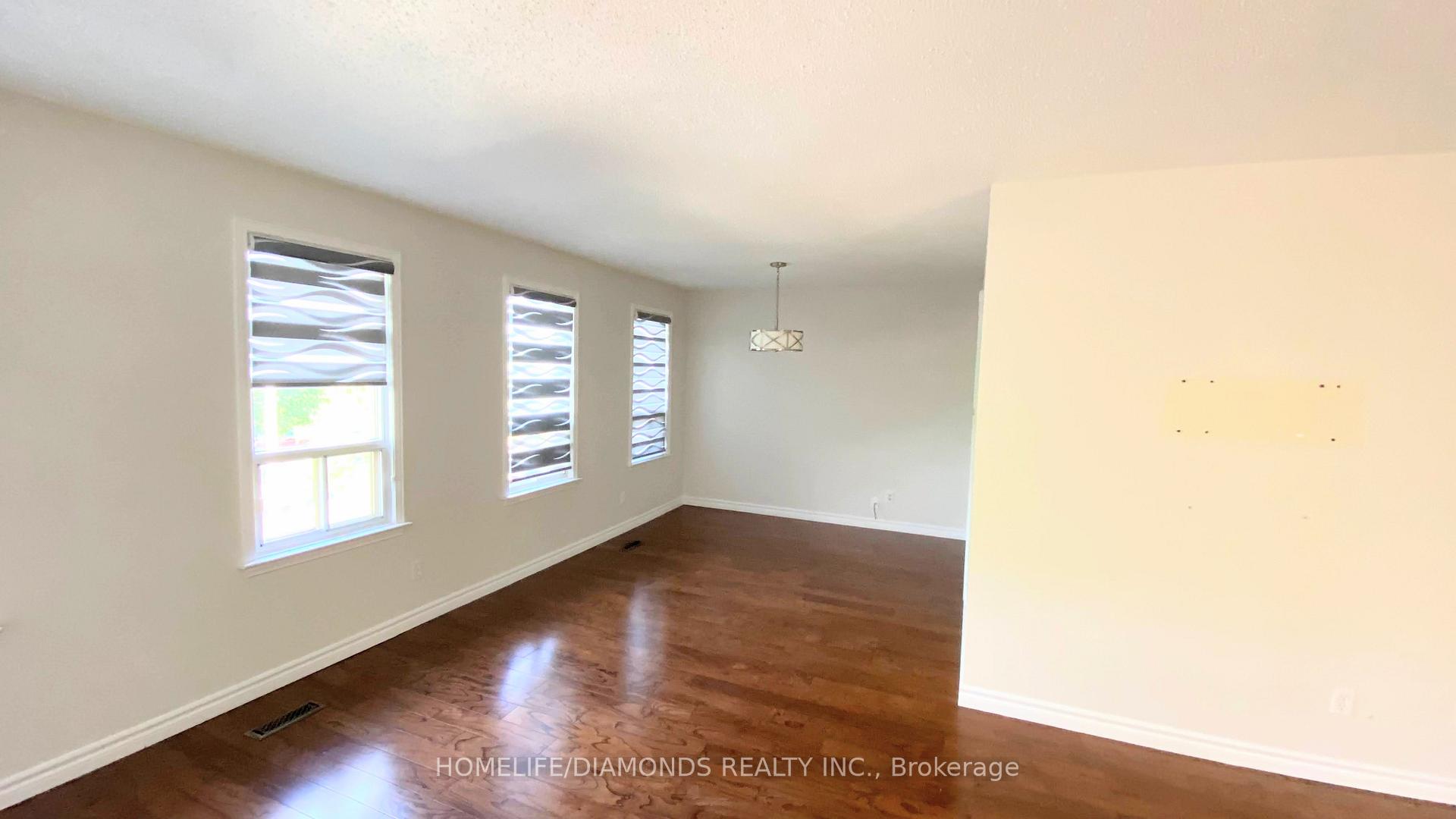 Photo 8 of Unit Upper, 52 Nuttall Street, Brampton, Westgate — HOMEH