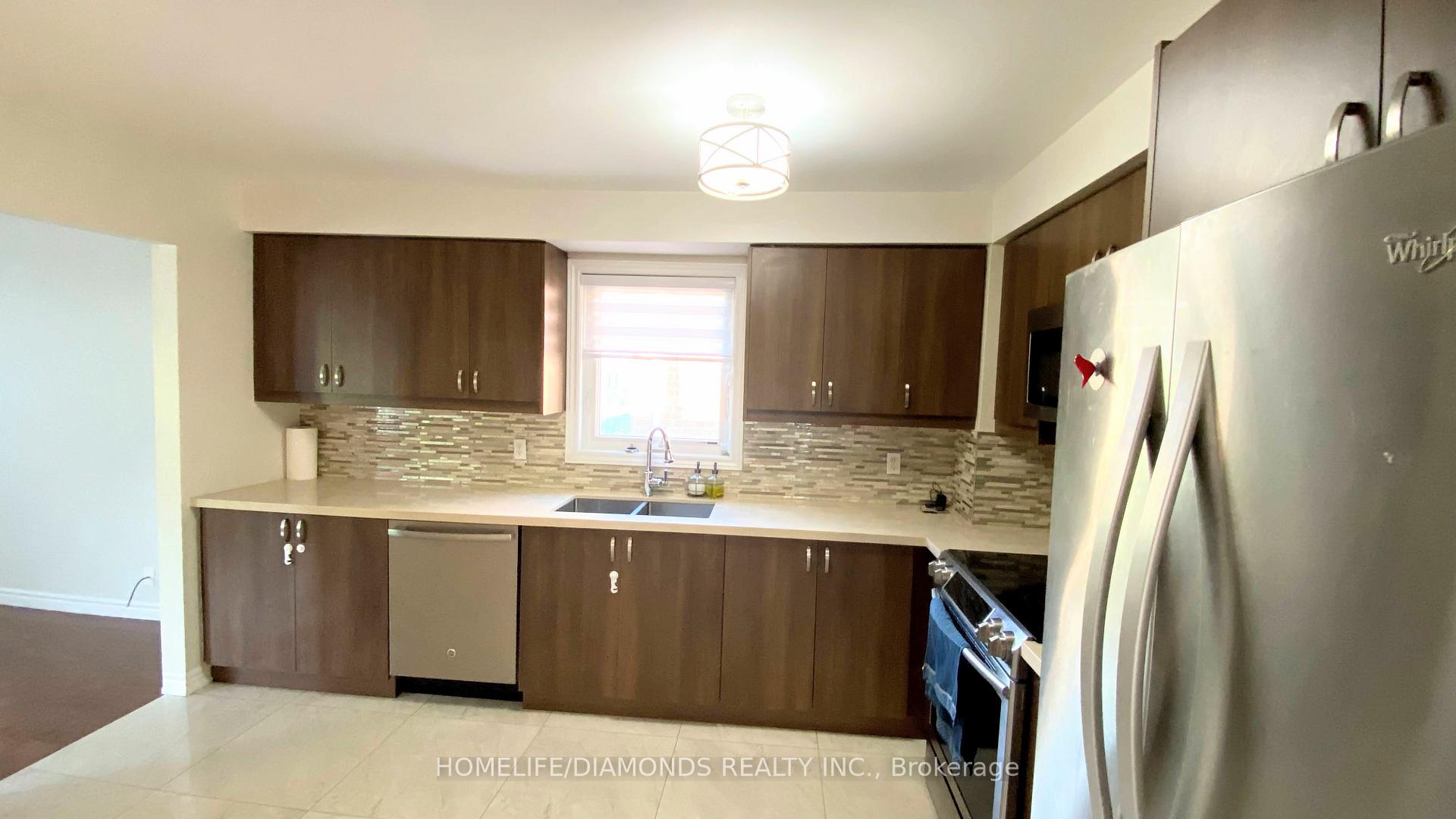 Photo 13 of Unit Upper, 52 Nuttall Street, Brampton, Westgate — HOMEH