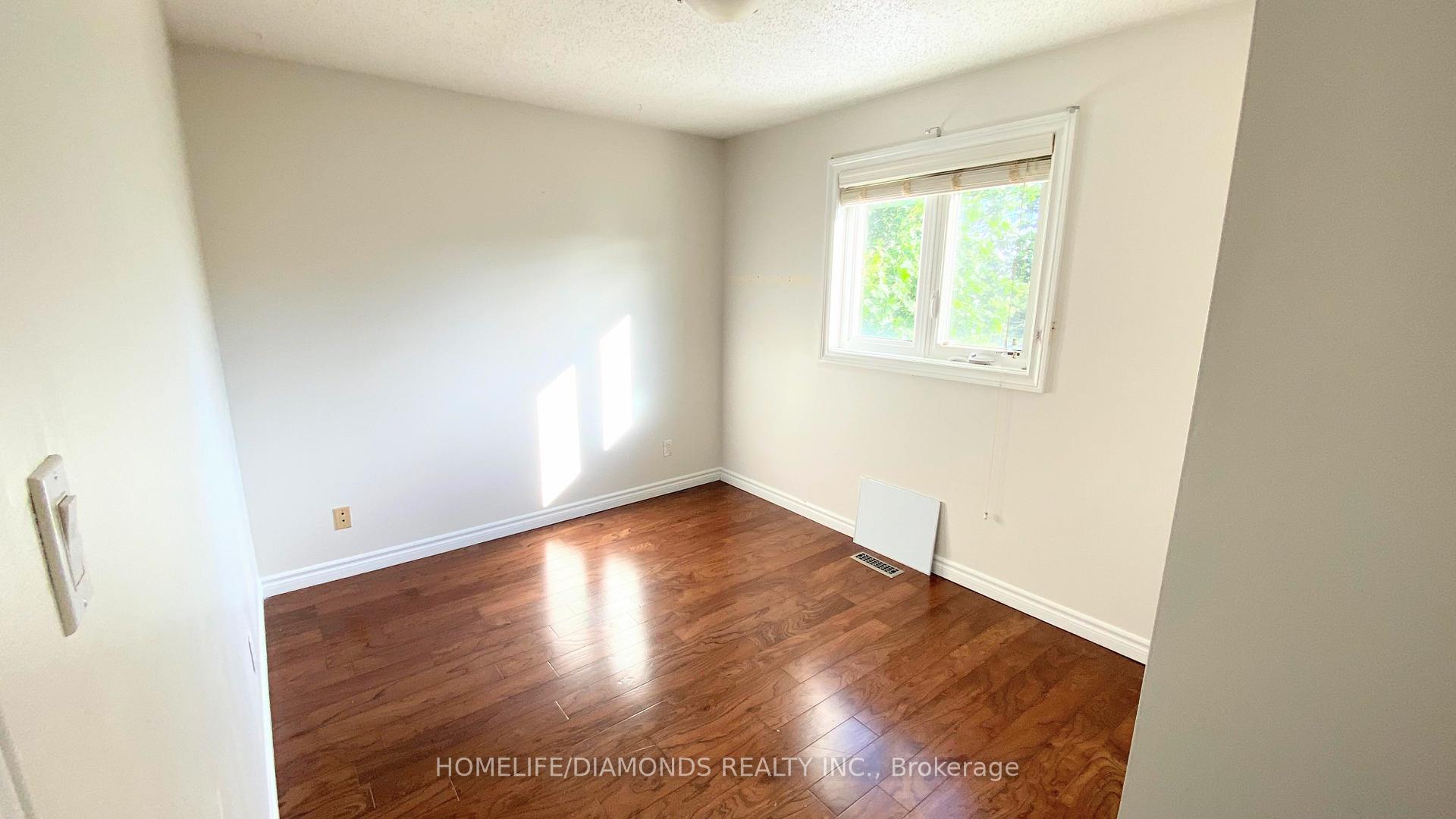 Photo 16 of Unit Upper, 52 Nuttall Street, Brampton, Westgate — HOMEH