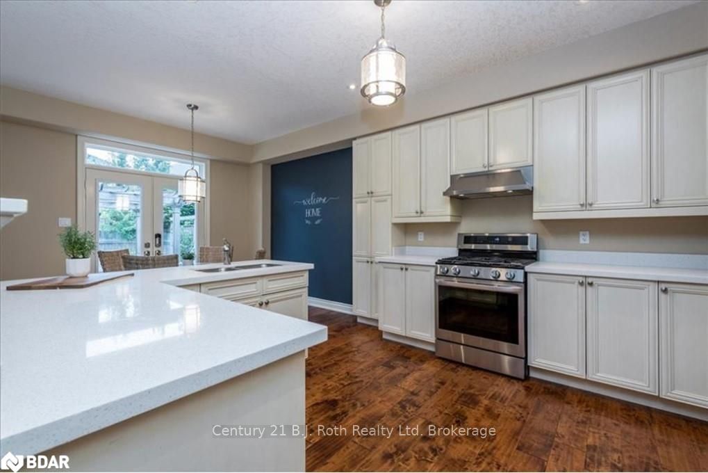 Photo 4 of 79 Graihawk Drive, Barrie, Ardagh — HOMEH