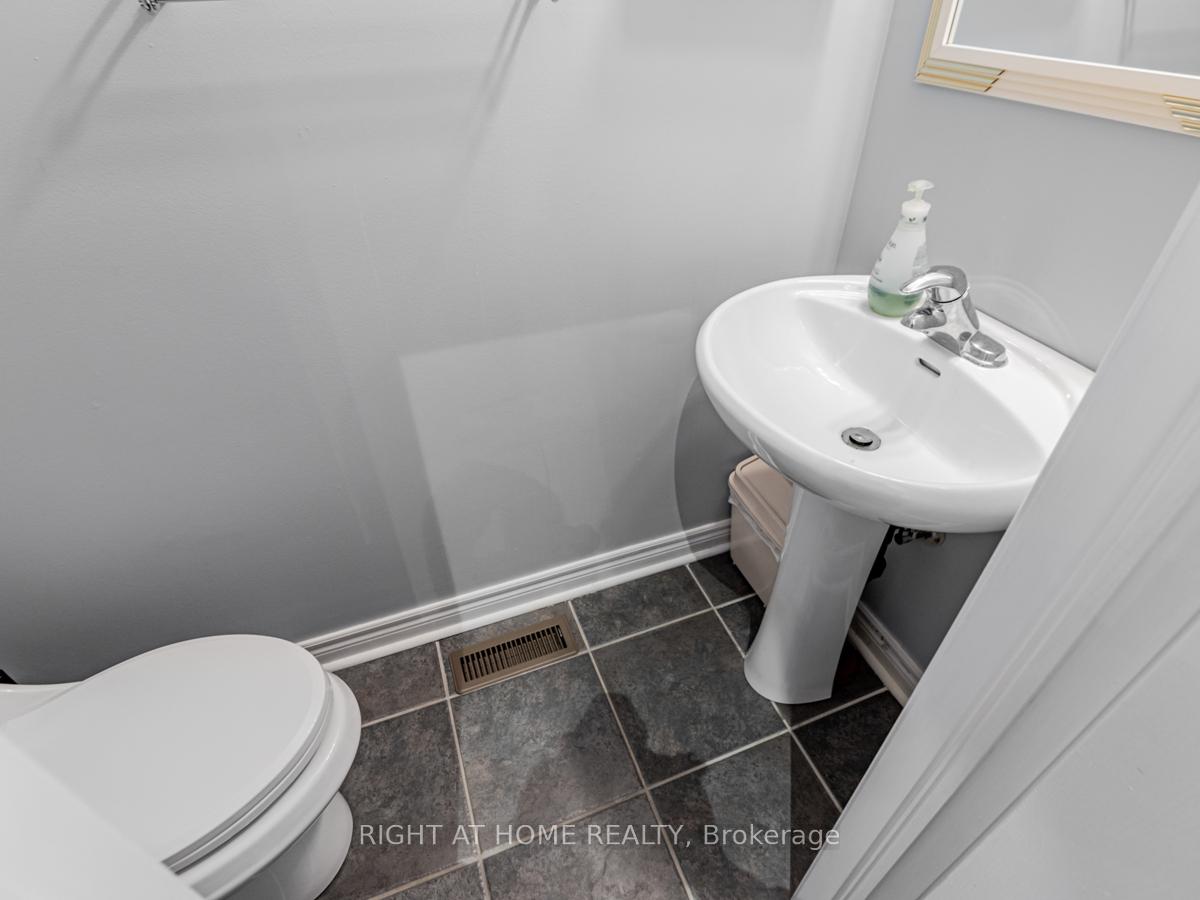 Photo 13 of 33 Bullrush Drive, Vaughan, Vellore Village — HOMEH
