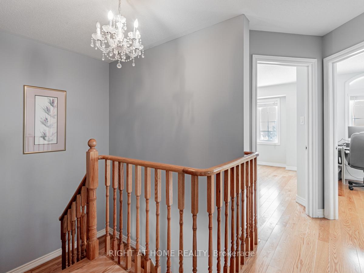 Photo 15 of 33 Bullrush Drive, Vaughan, Vellore Village — HOMEH
