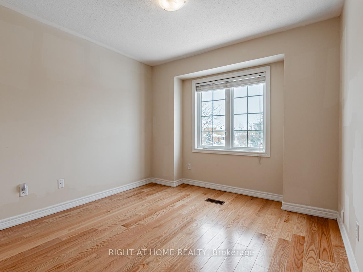 Photo 24 of 33 Bullrush Drive, Vaughan, Vellore Village — HOMEH