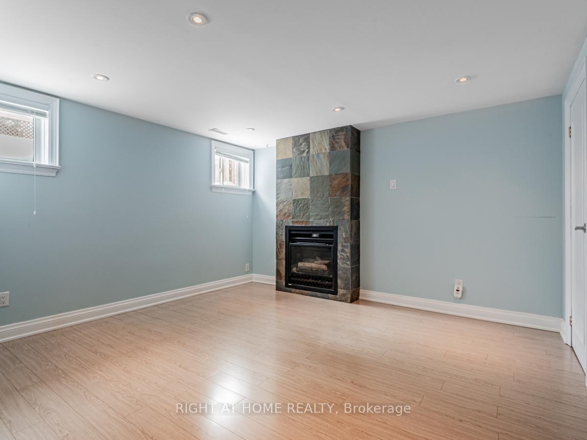 Photo 27 of 33 Bullrush Drive, Vaughan, Vellore Village — HOMEH