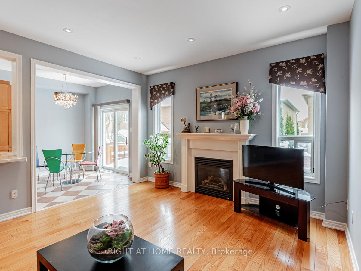Photo 32 of 33 Bullrush Drive, Vaughan, Vellore Village — HOMEH