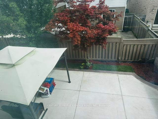Photo 21 of 32 Ridgemore Crescent, Brampton, Fletcher's Meadow — HOMEH