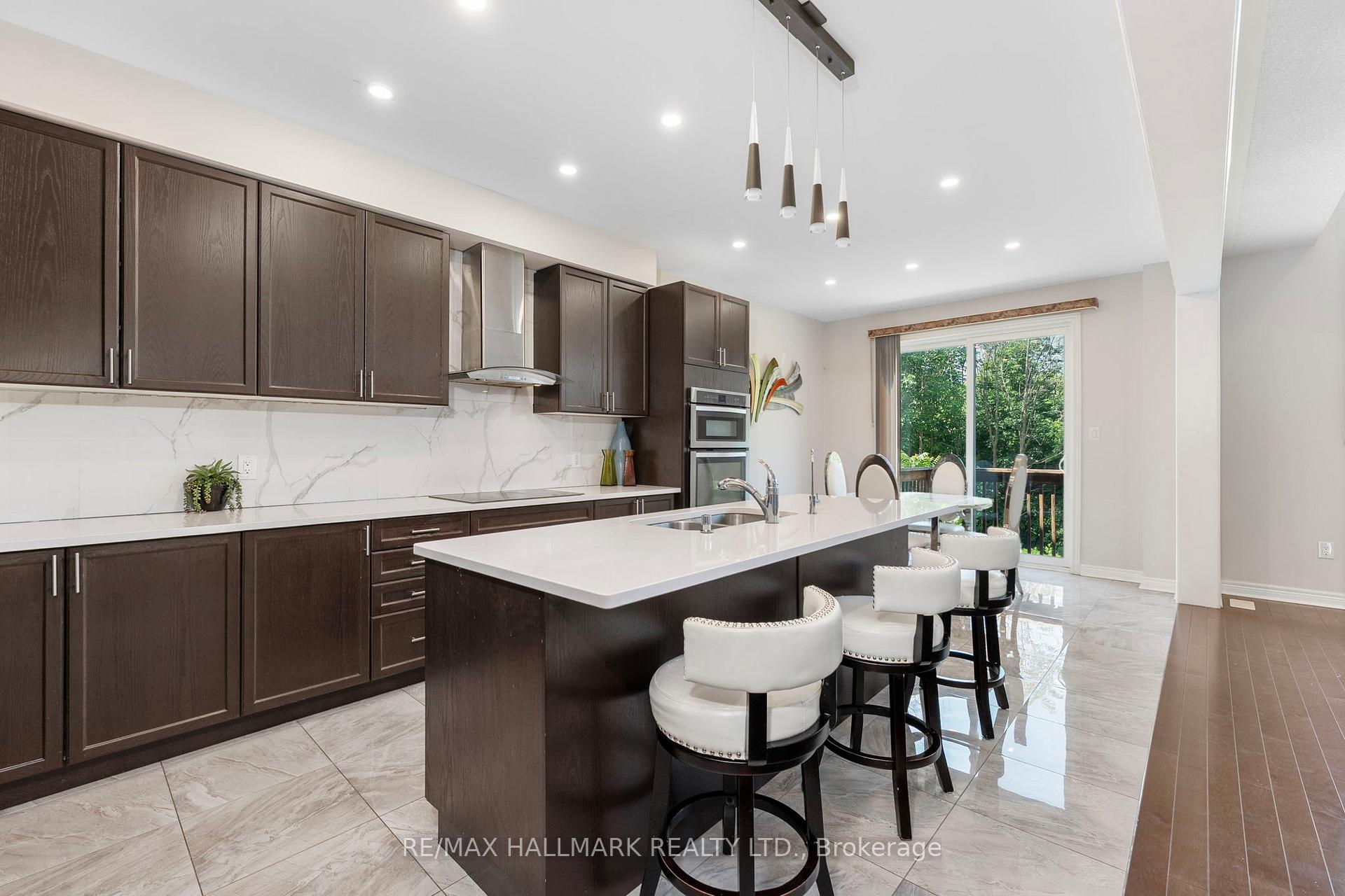 Photo 43 of 262 Elbern Markell Drive, Brampton, Credit Valley — HOMEH