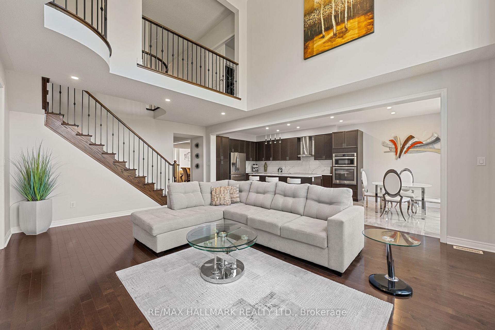 Photo 37 of 262 Elbern Markell Drive, Brampton, Credit Valley — HOMEH