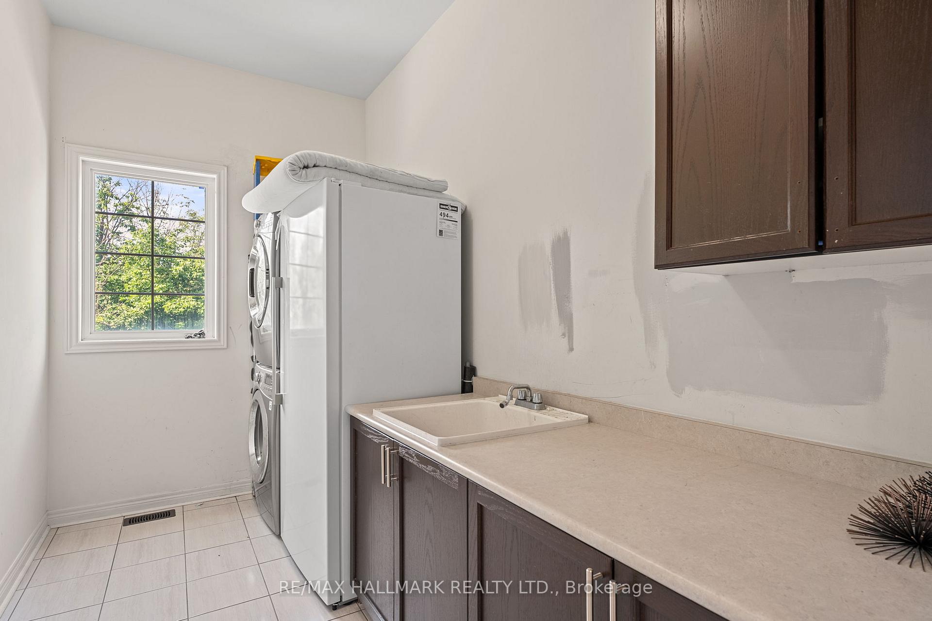 Photo 25 of 262 Elbern Markell Drive, Brampton, Credit Valley — HOMEH