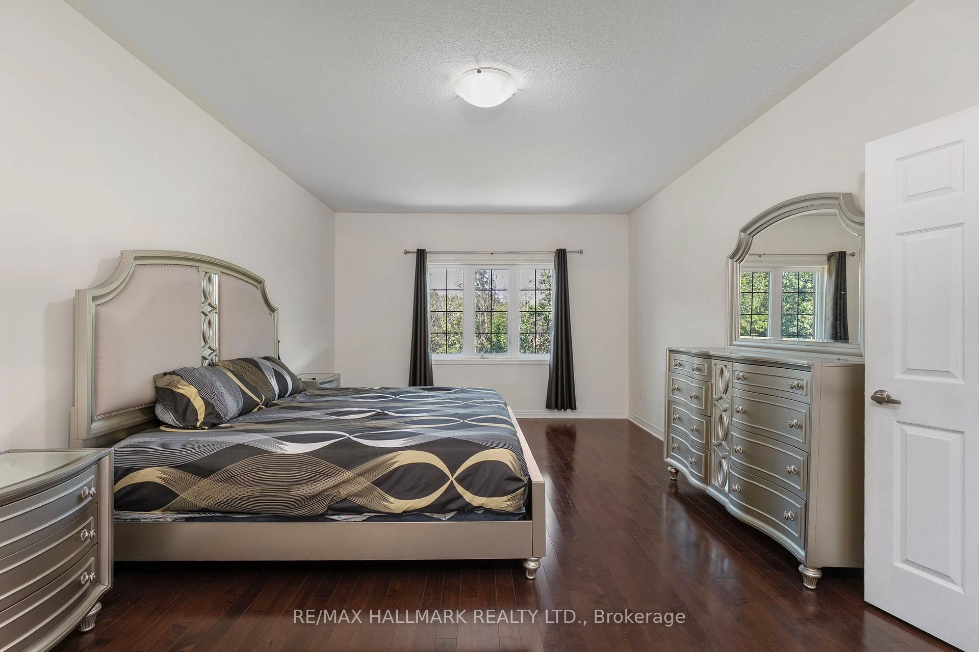 Photo 17 of 262 Elbern Markell Drive, Brampton, Credit Valley — HOMEH