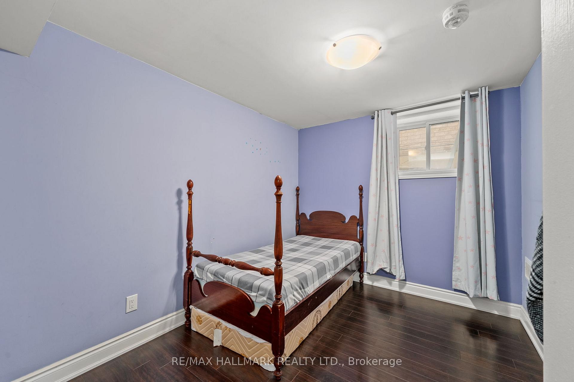Photo 8 of 262 Elbern Markell Drive, Brampton, Credit Valley — HOMEH
