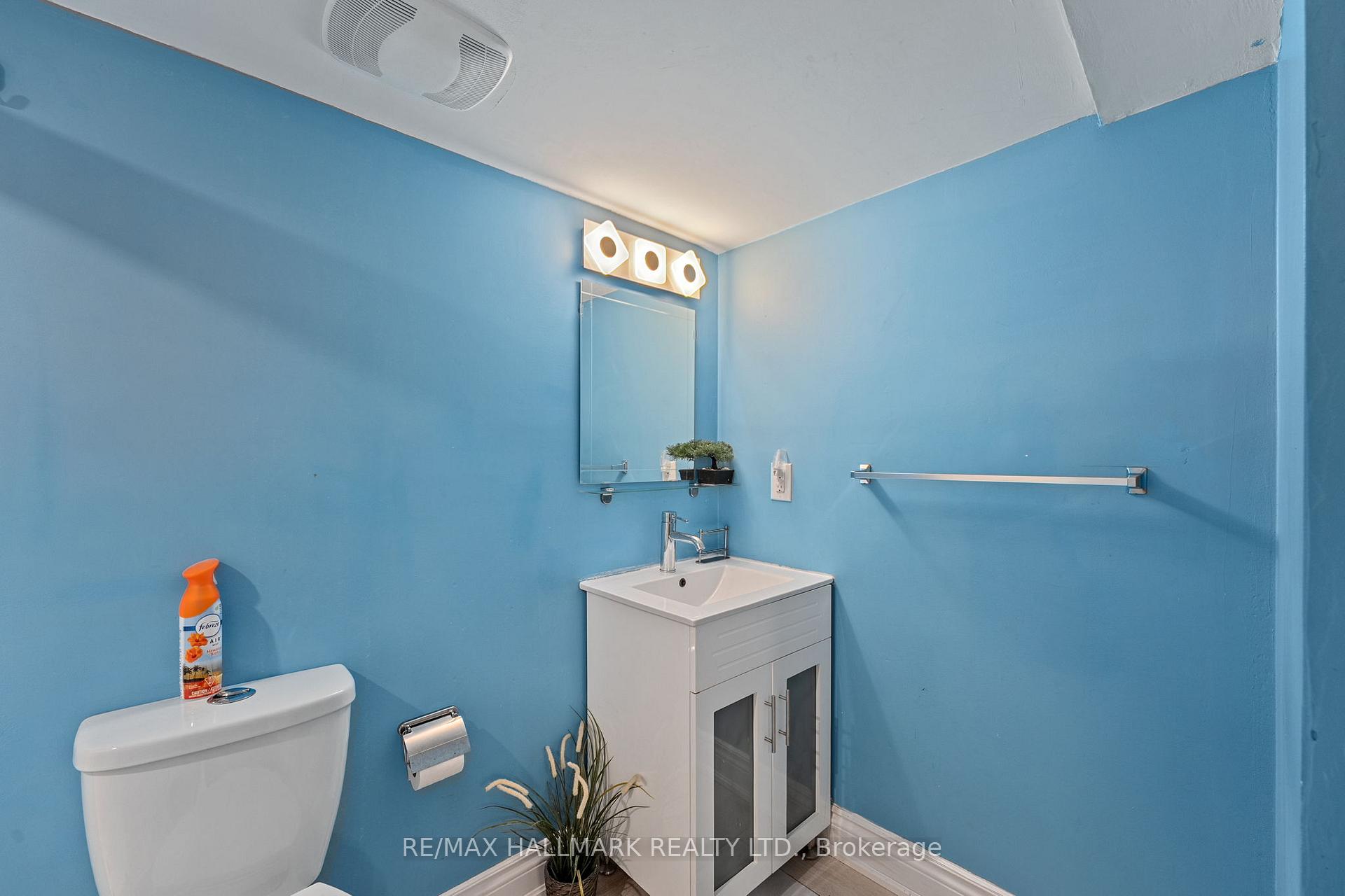 Photo 16 of 262 Elbern Markell Drive, Brampton, Credit Valley — HOMEH