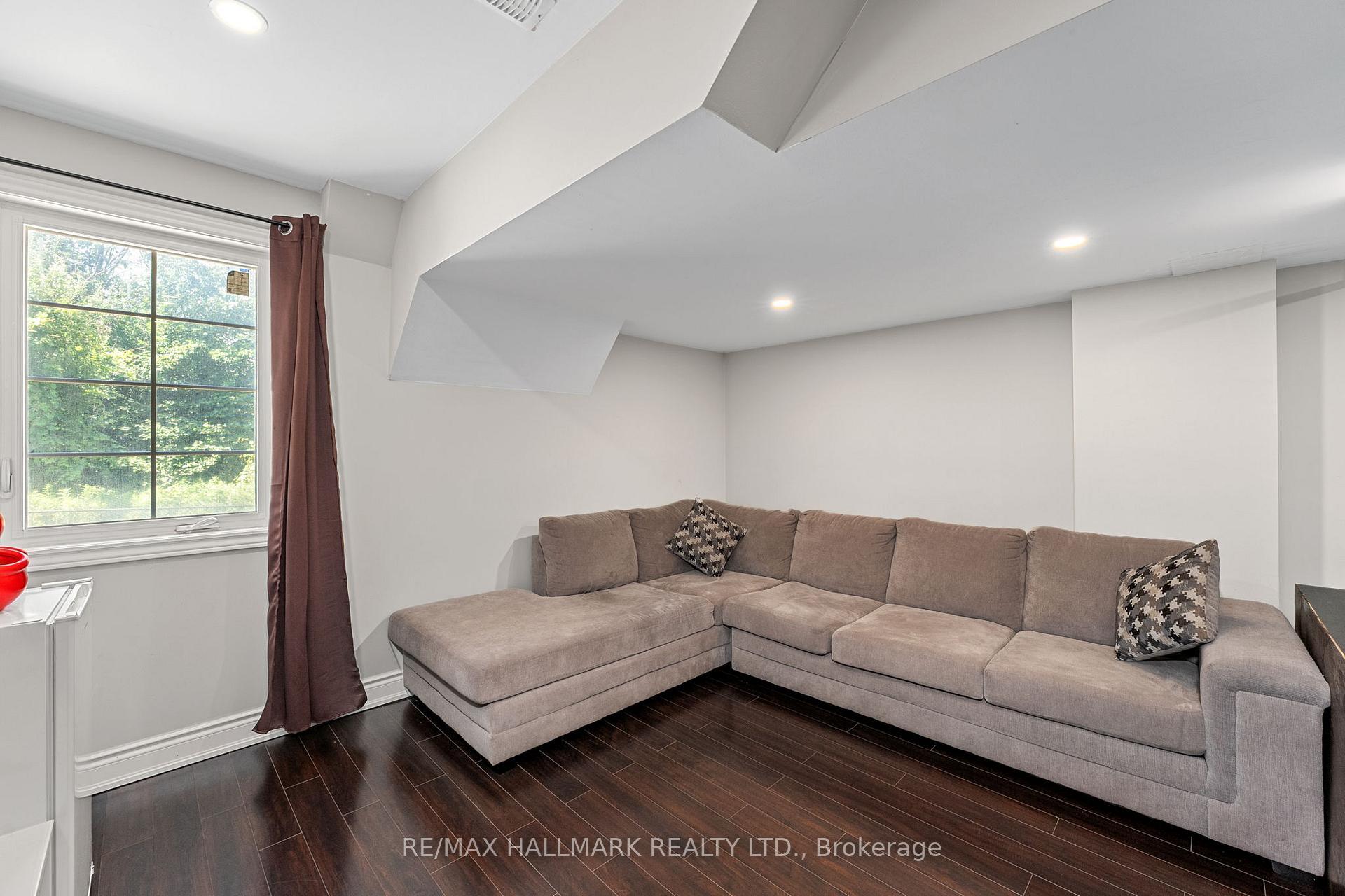Photo 34 of 262 Elbern Markell Drive, Brampton, Credit Valley — HOMEH