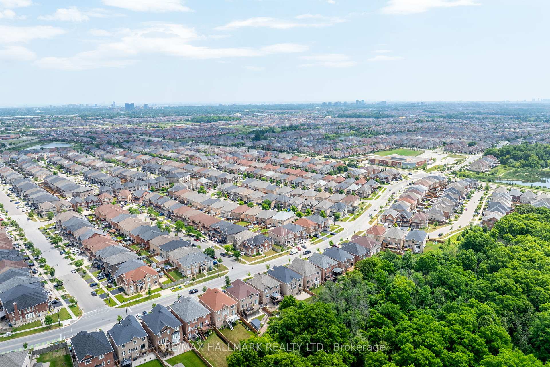 Photo 23 of 262 Elbern Markell Drive, Brampton, Credit Valley — HOMEH
