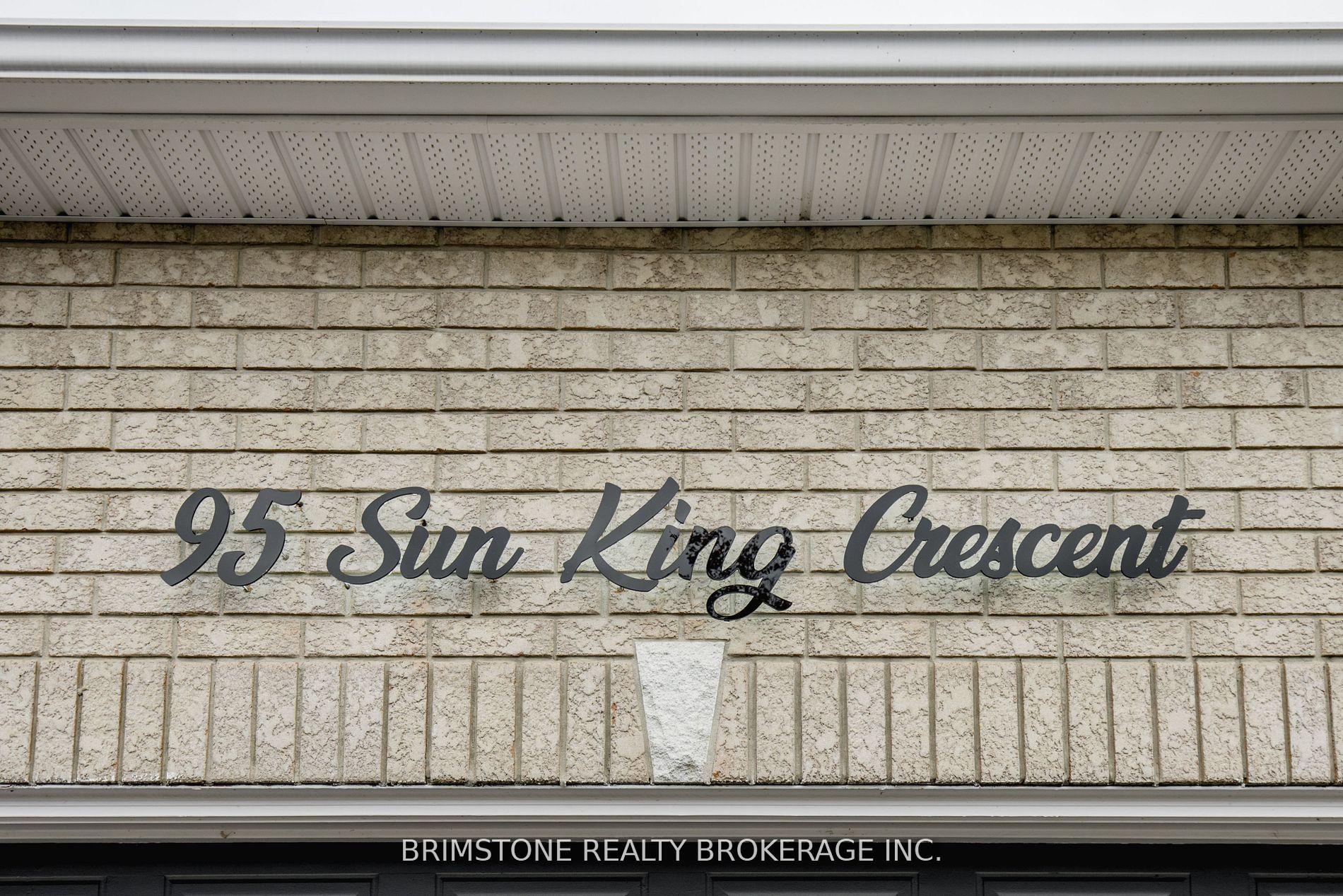 Photo 3 of 95 Sun King Crescent, Barrie, Innis-Shore — HOMEH