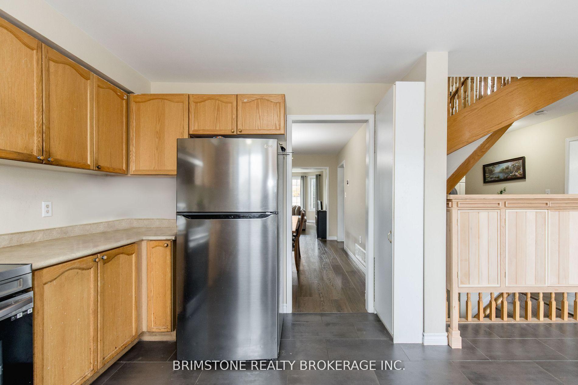 Photo 9 of 95 Sun King Crescent, Barrie, Innis-Shore — HOMEH