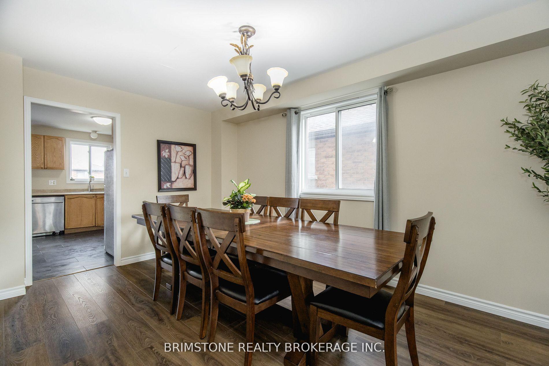 Photo 11 of 95 Sun King Crescent, Barrie, Innis-Shore — HOMEH