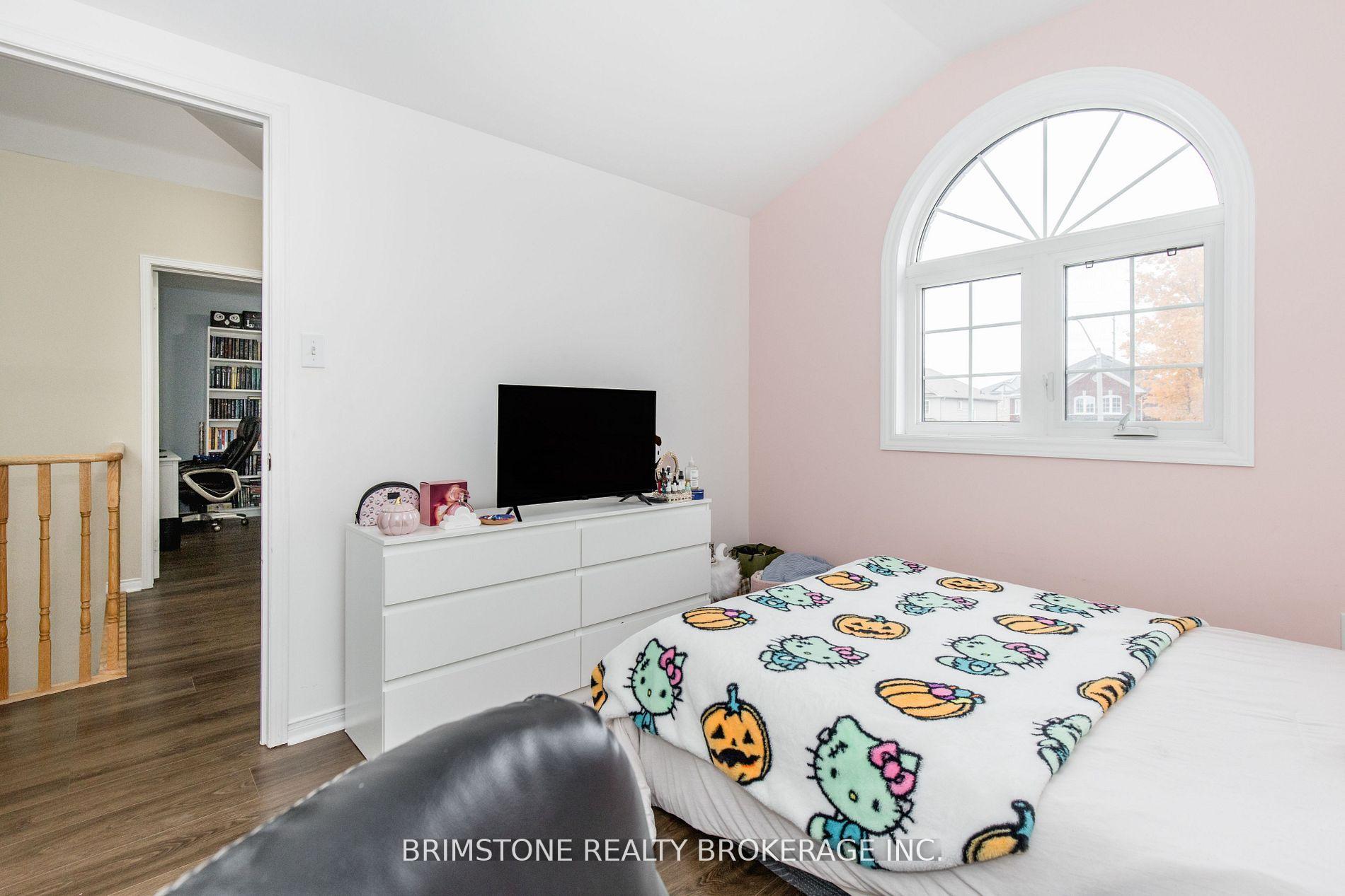 Photo 24 of 95 Sun King Crescent, Barrie, Innis-Shore — HOMEH