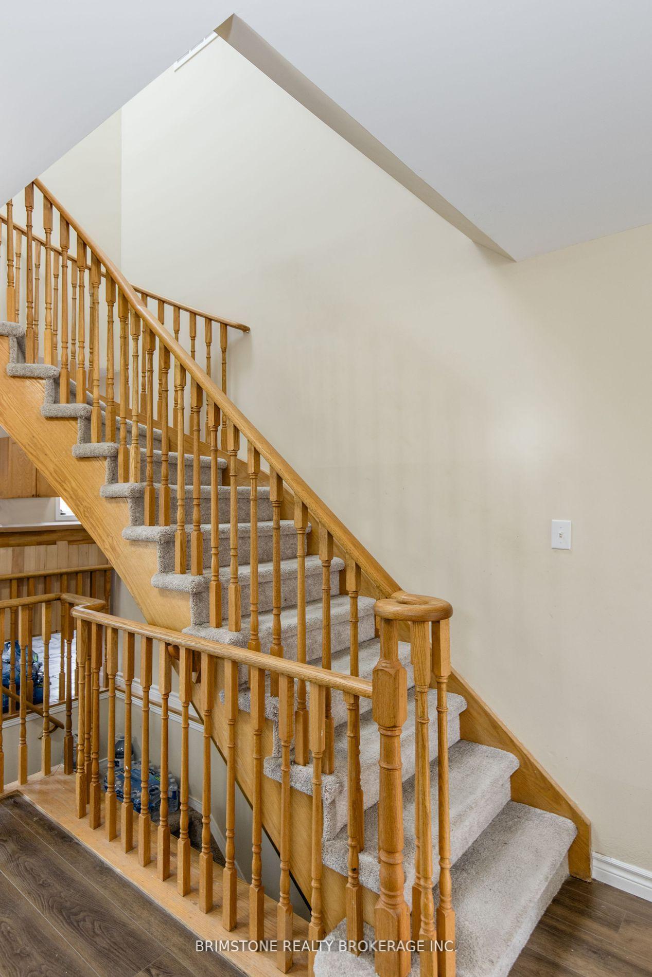 Photo 36 of 95 Sun King Crescent, Barrie, Innis-Shore — HOMEH