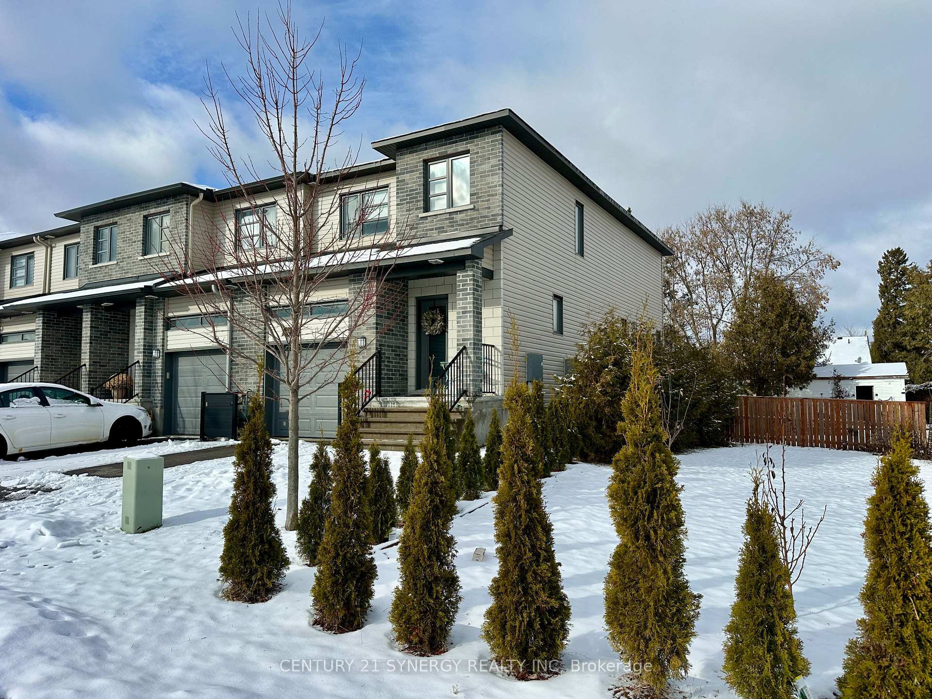 Photo 2 of 293 Munro Street, Carleton Place — HOMEH