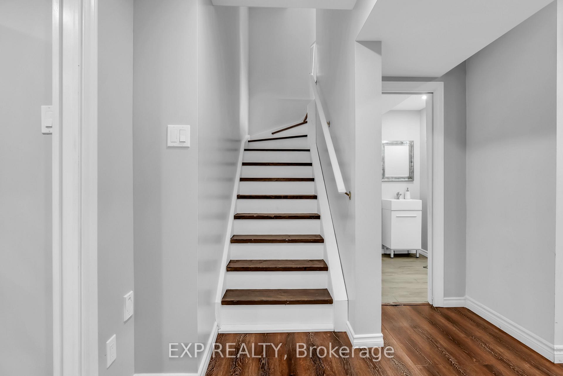 Photo 33 of 73 Viceroy Crescent, Brampton, Northwest Sandalwood Parkway — HOMEH