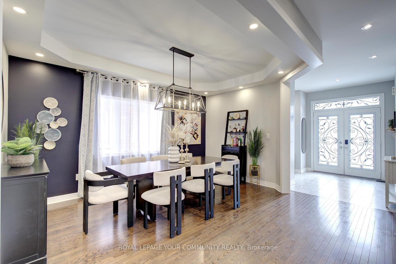Photo 8 of 185 Chayna Crescent, Vaughan, Patterson — HOMEH