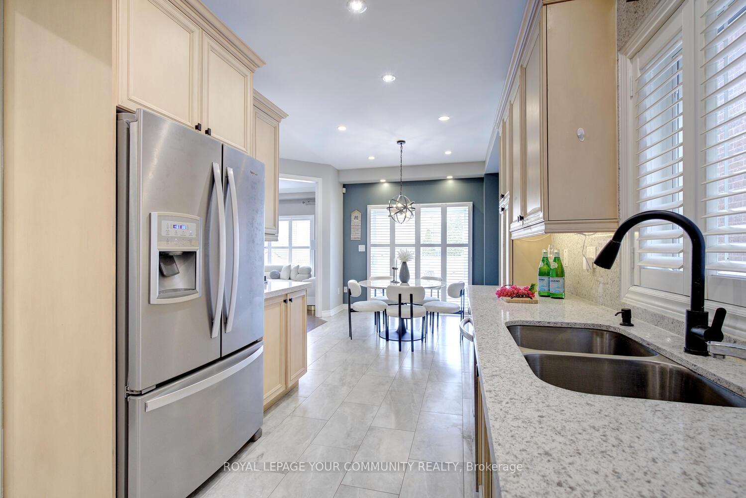Photo 15 of 185 Chayna Crescent, Vaughan, Patterson — HOMEH