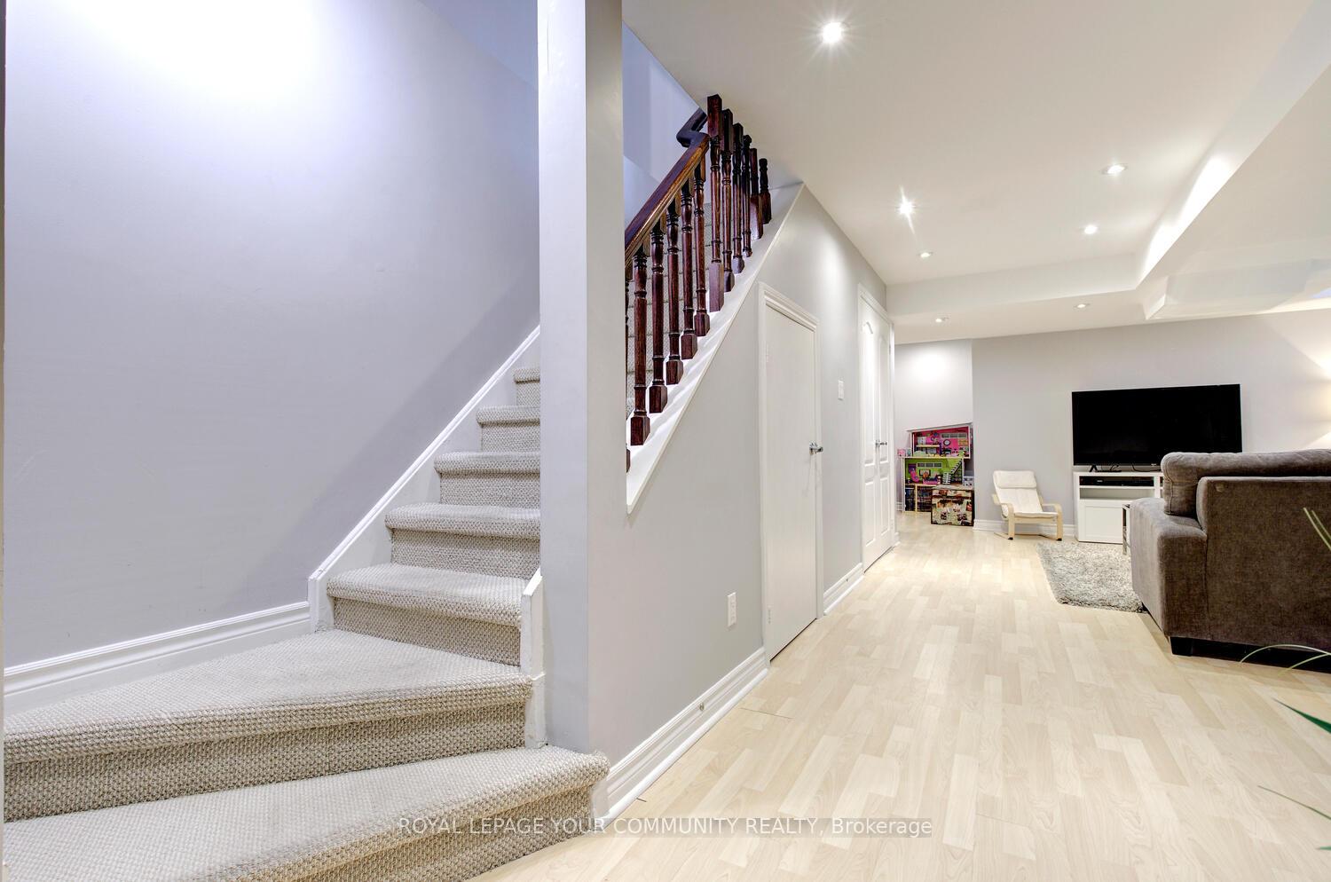 Photo 38 of 185 Chayna Crescent, Vaughan, Patterson — HOMEH