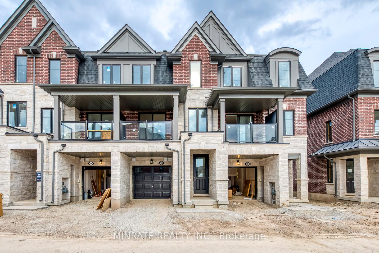Front of 2086 Fairmont Common