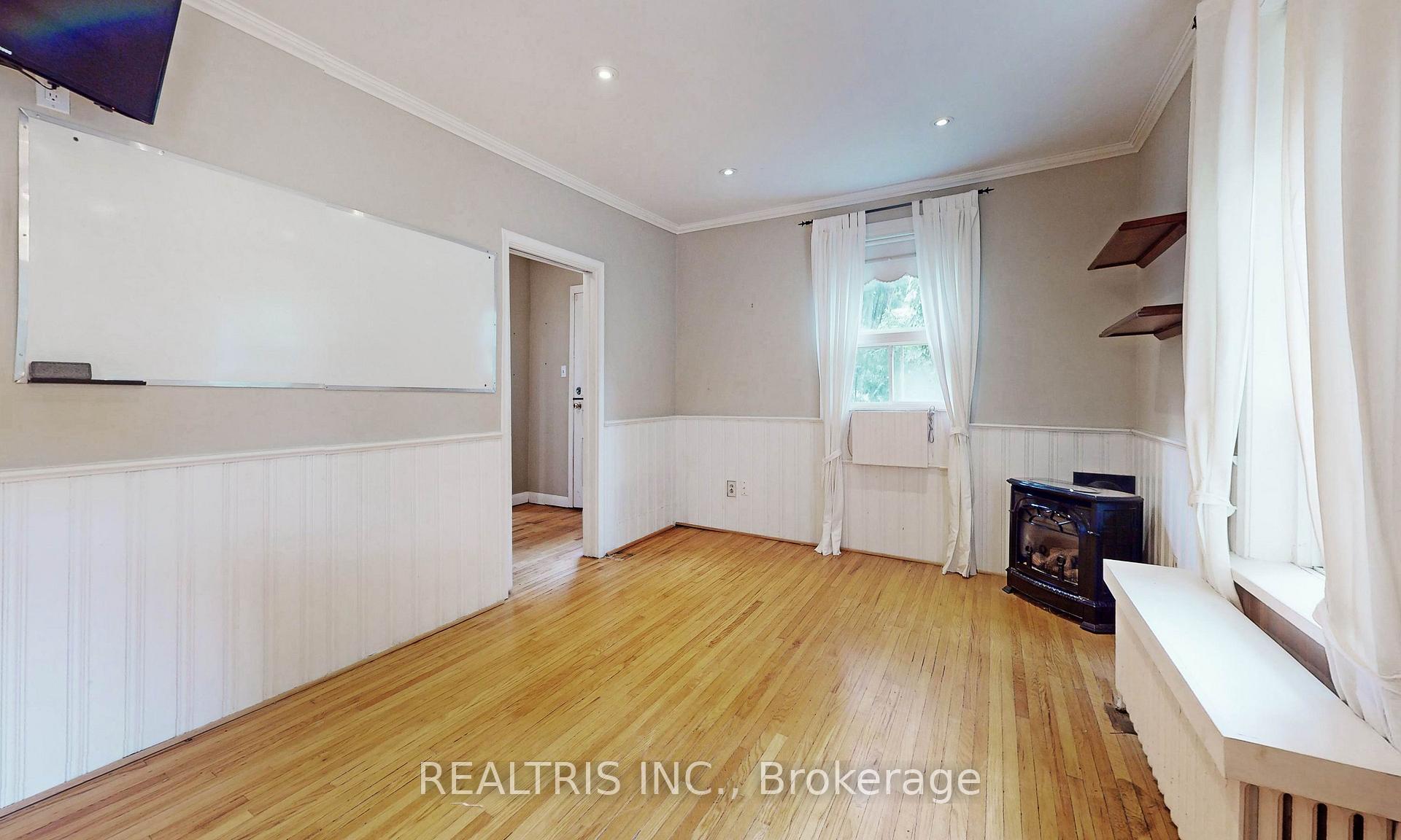 Photo 8 of 149 Worsley Street, Barrie, City Centre — HOMEH