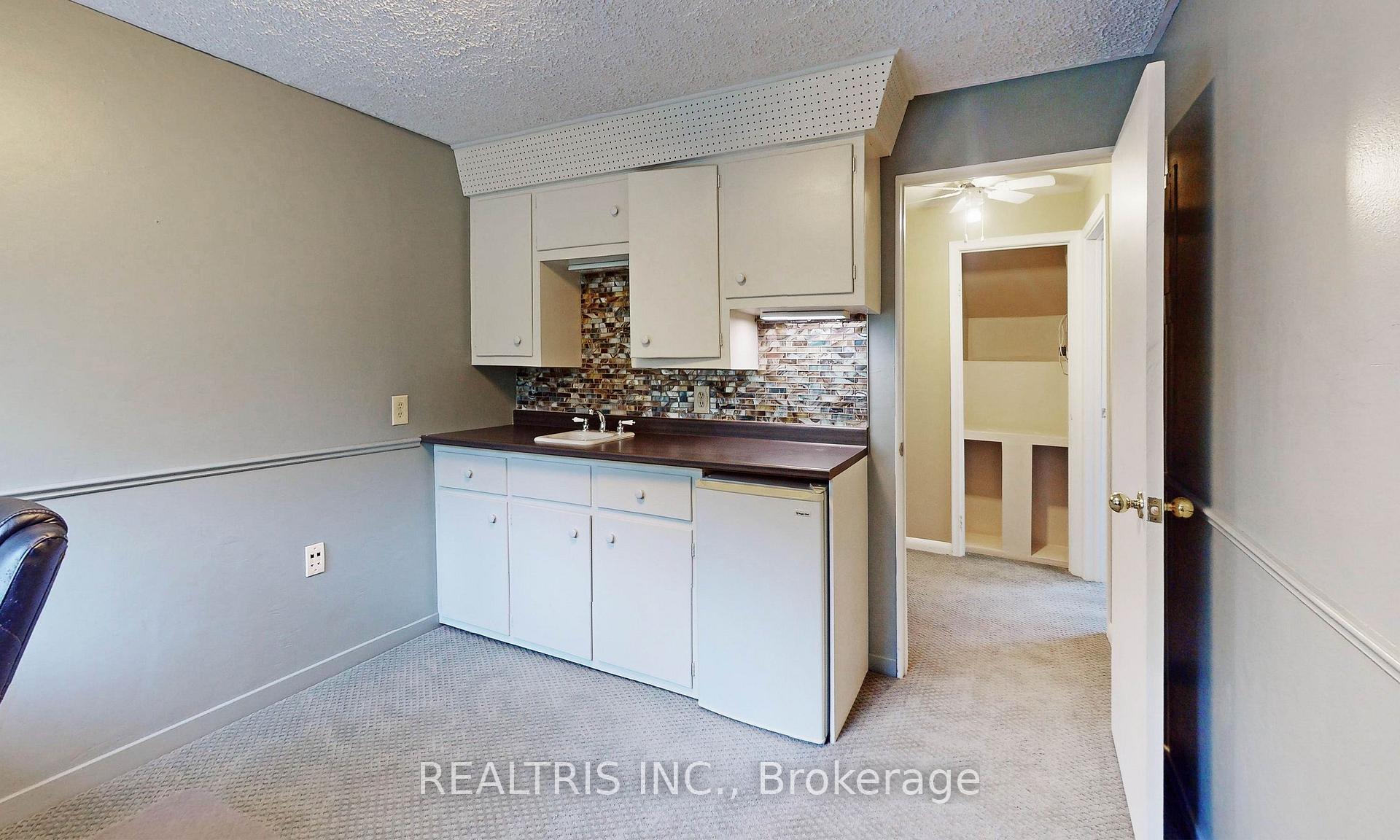 Photo 16 of 149 Worsley Street, Barrie, City Centre — HOMEH