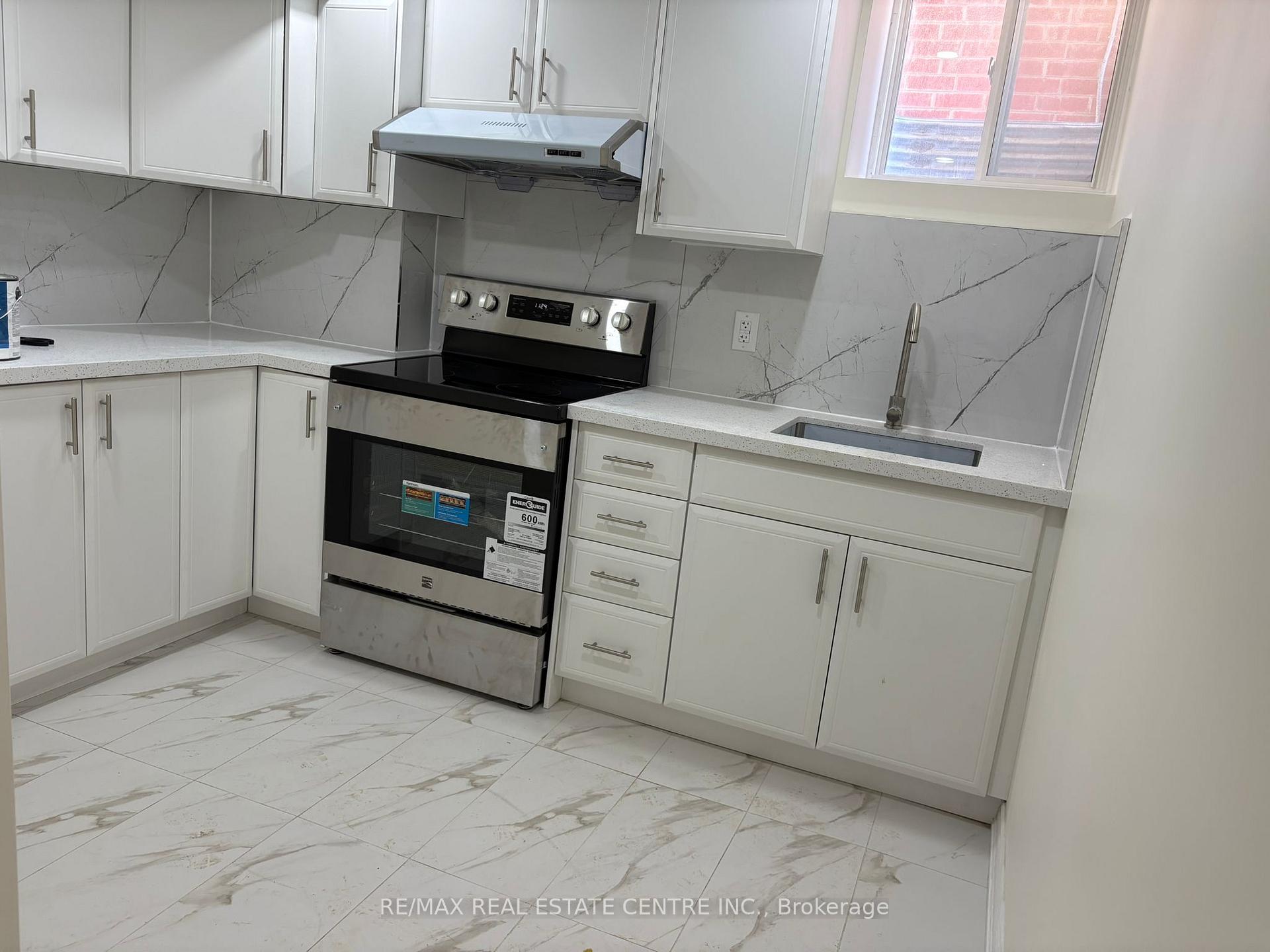 Photo 14 of 50 Kessler Drive, Brampton, Sandringham-Wellington North — HOMEH