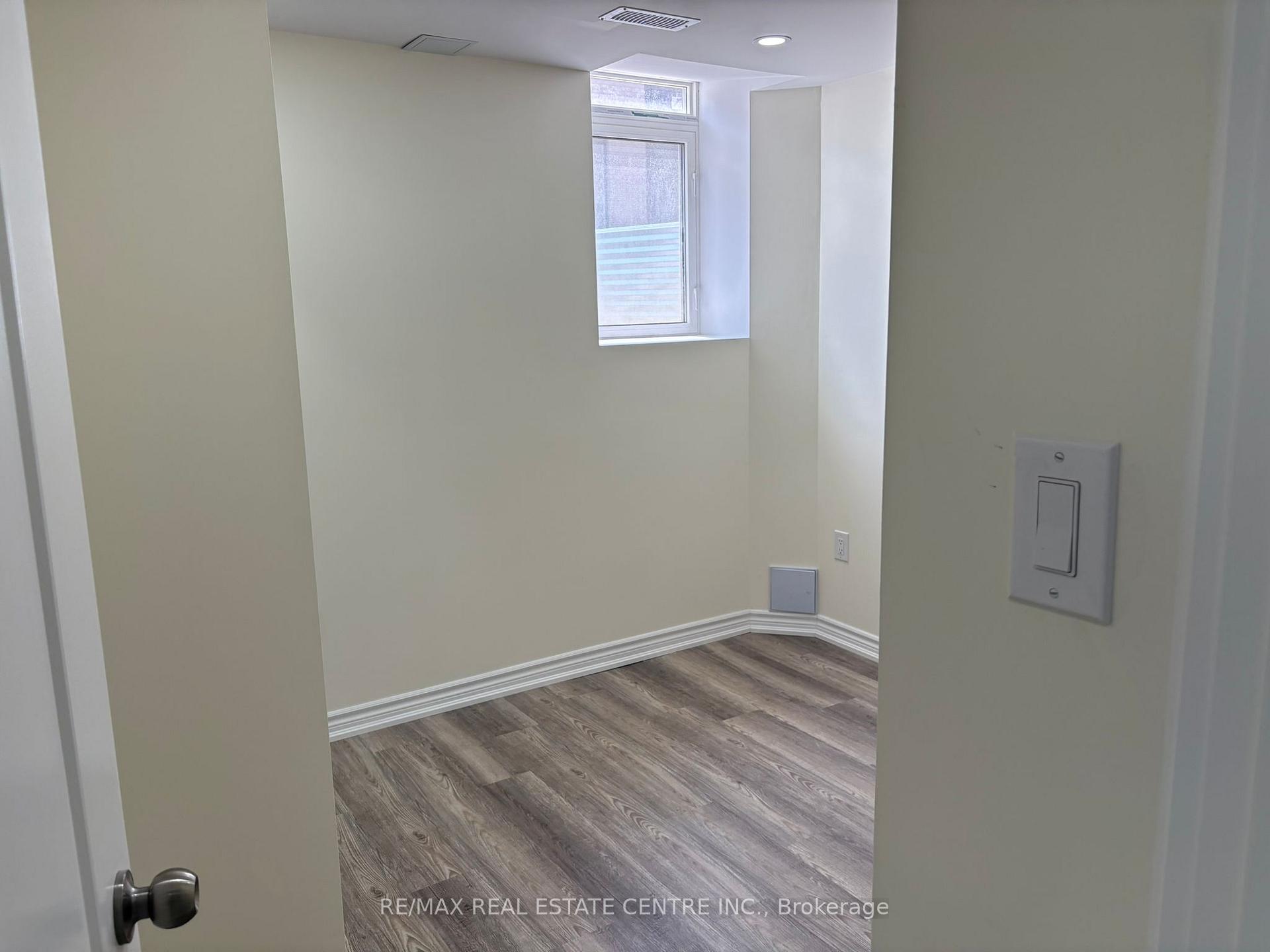 Photo 9 of 50 Kessler Drive, Brampton, Sandringham-Wellington North — HOMEH