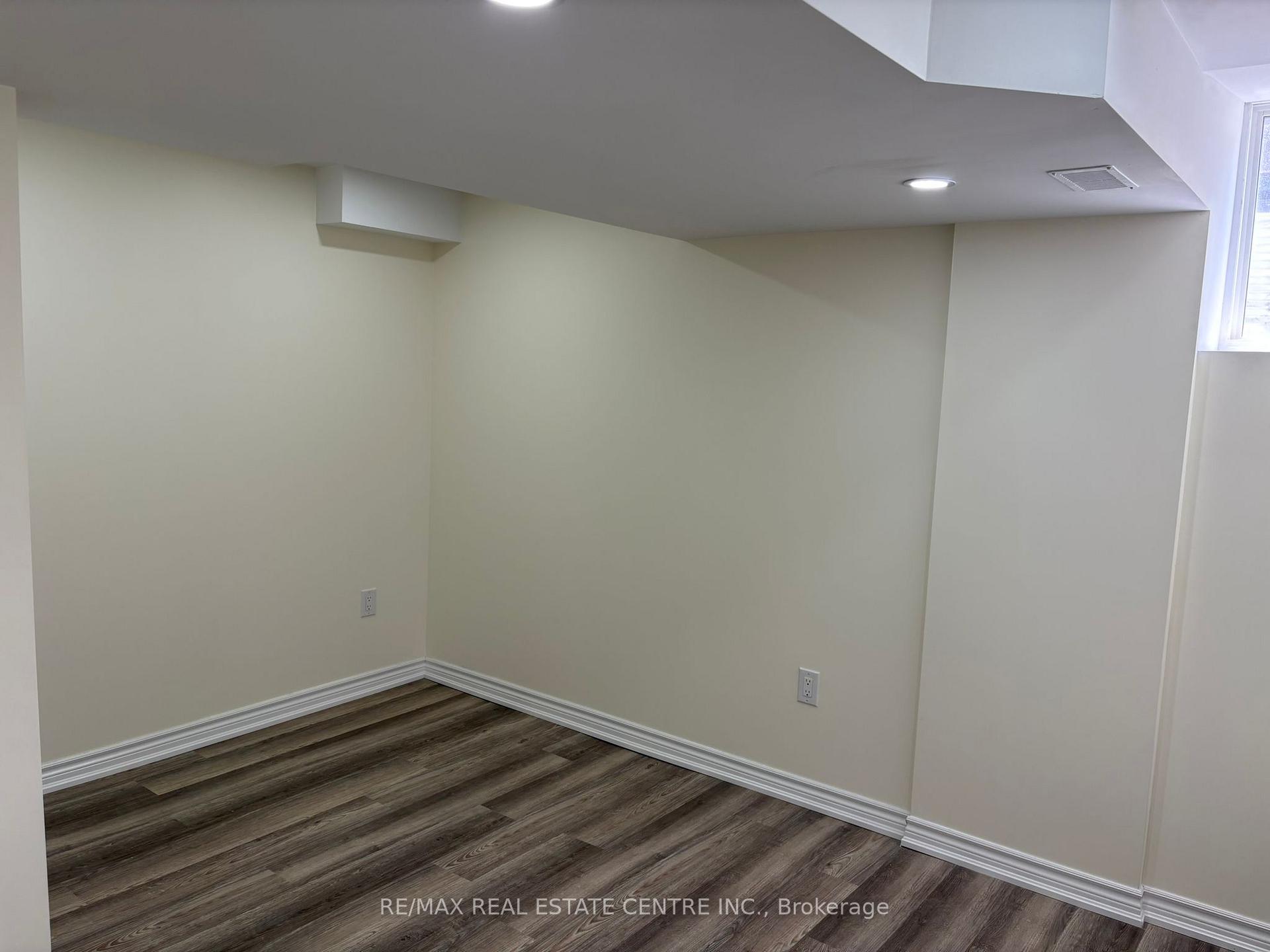 Photo 20 of 50 Kessler Drive, Brampton, Sandringham-Wellington North — HOMEH
