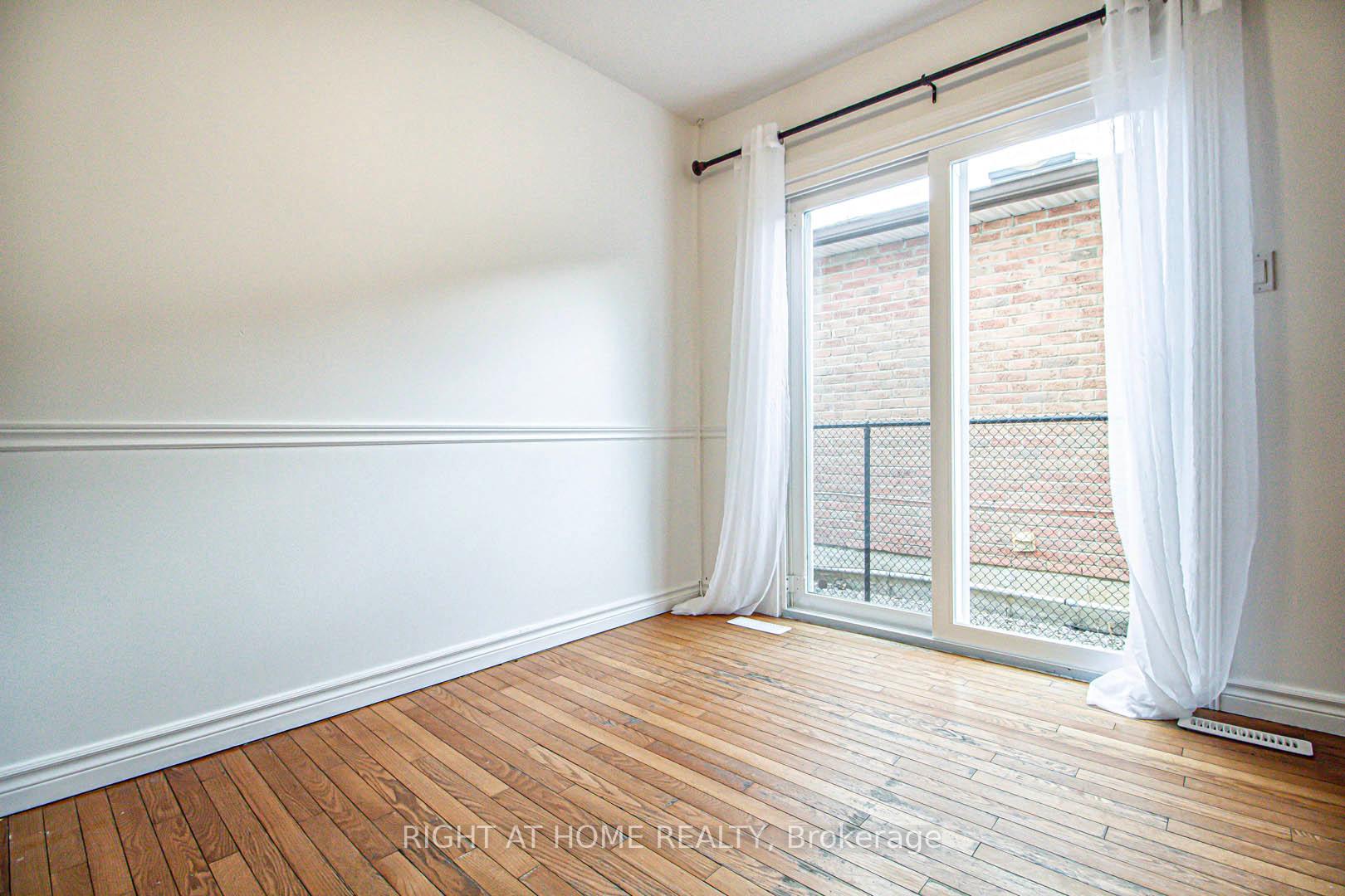 Photo 11 of 30 Vodden Street W, Brampton, Brampton West — HOMEH