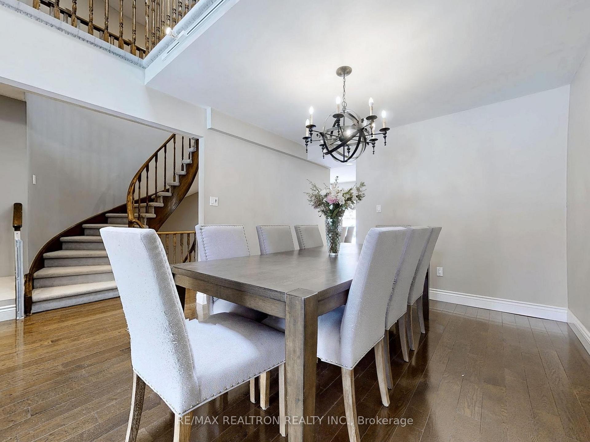 Photo 6 of 171 Mcmorran Crescent, Vaughan, Brownridge — HOMEH