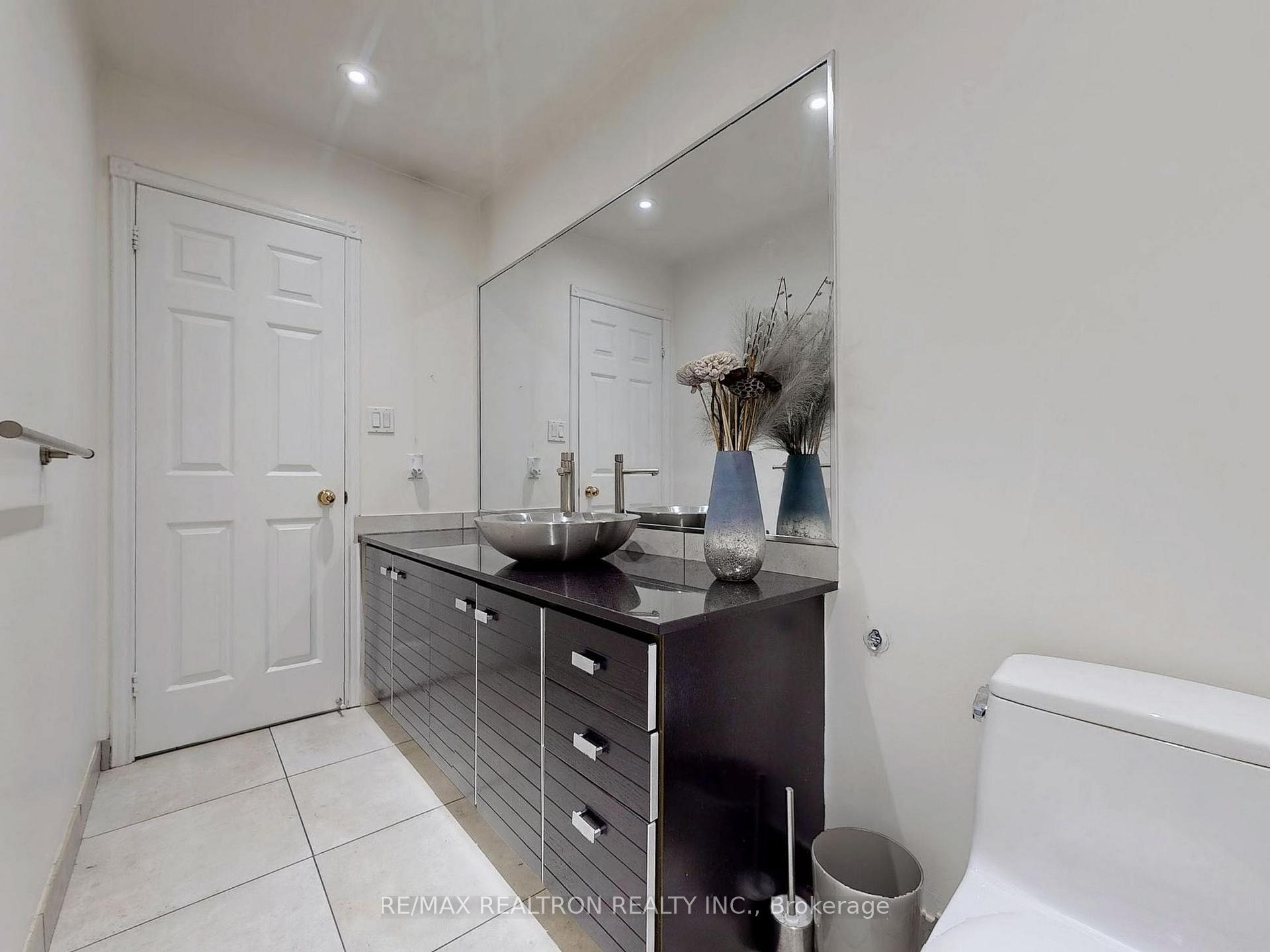 Photo 16 of 171 Mcmorran Crescent, Vaughan, Brownridge — HOMEH