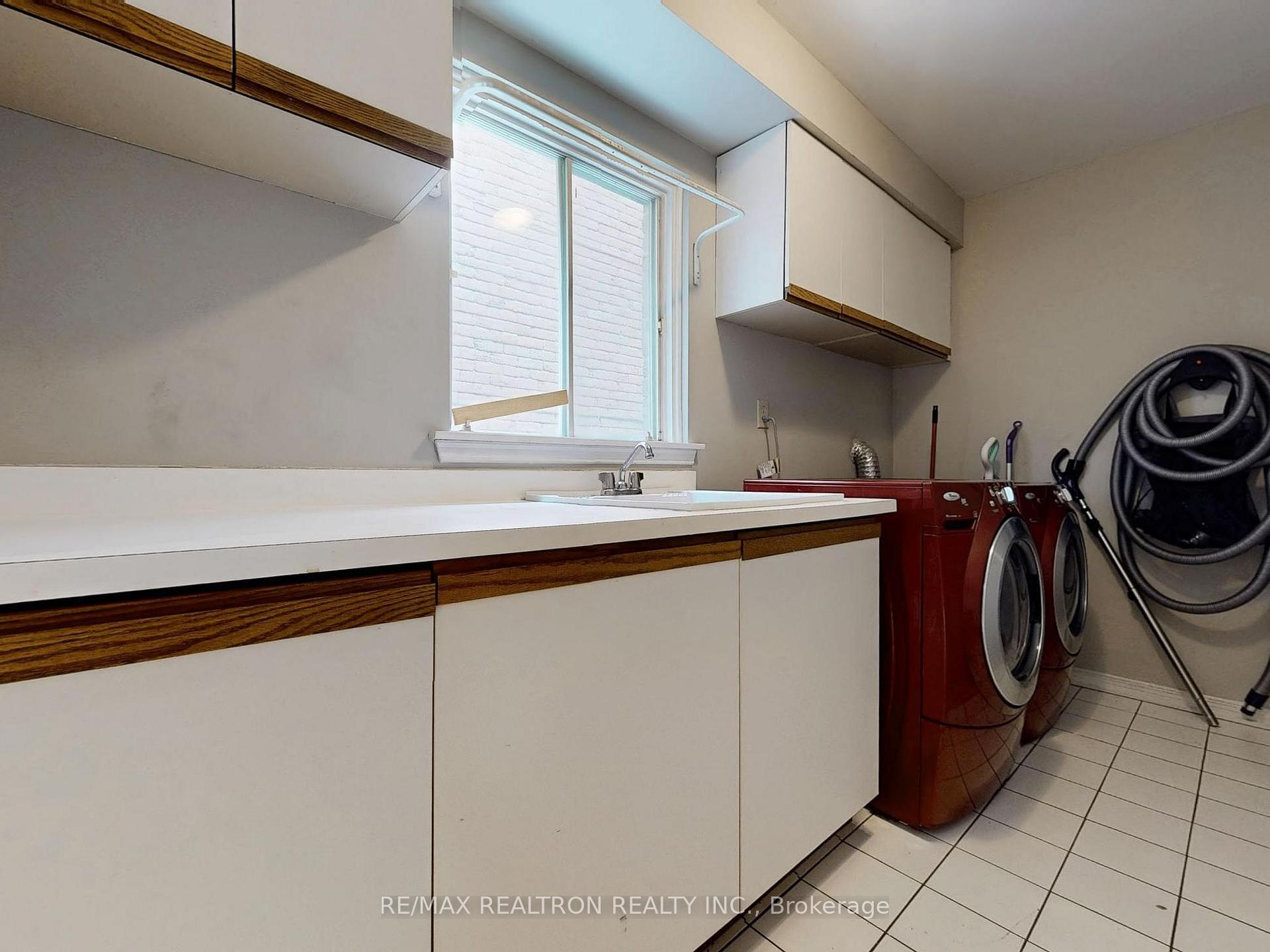 Photo 17 of 171 Mcmorran Crescent, Vaughan, Brownridge — HOMEH