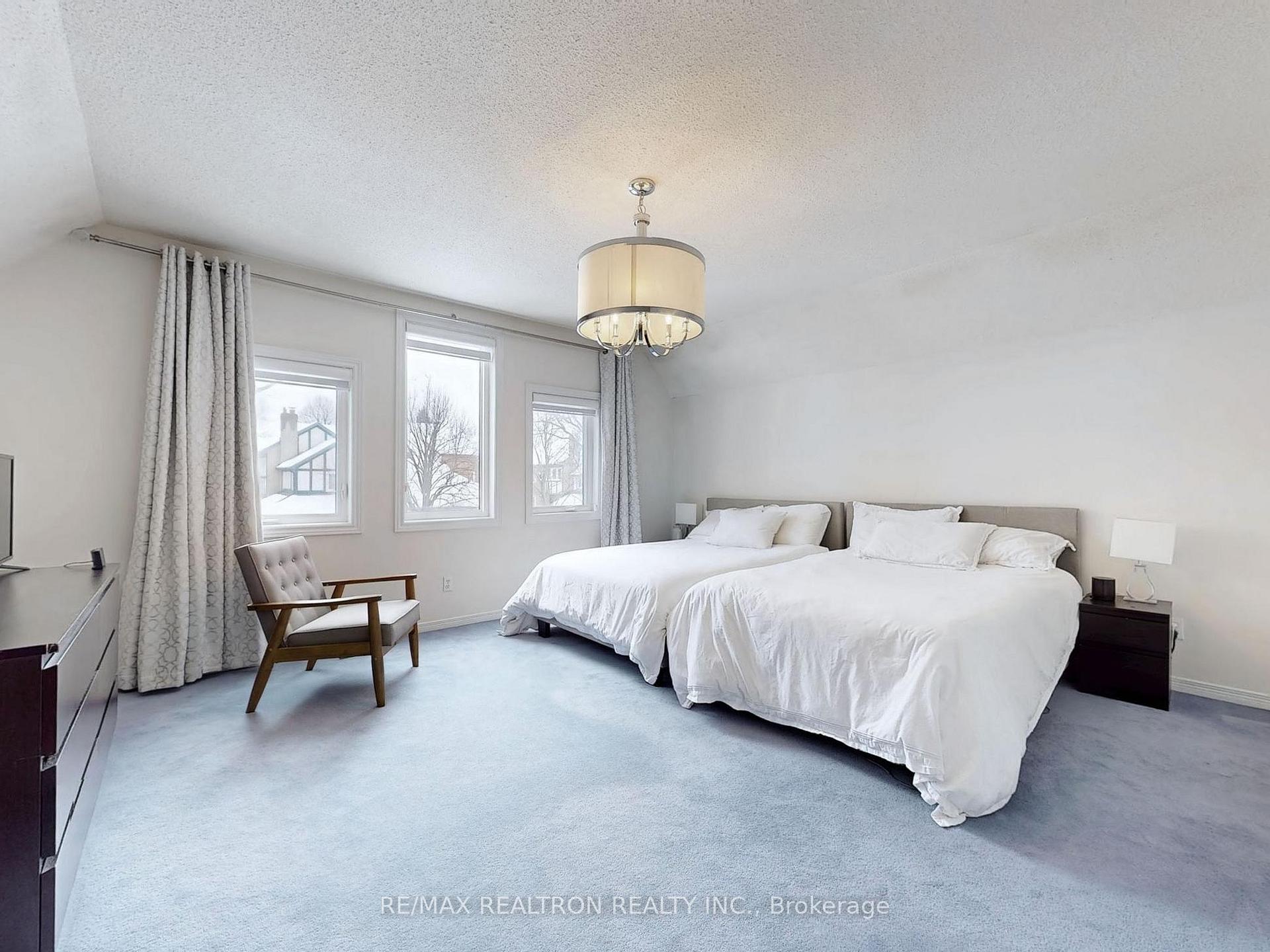 Photo 23 of 171 Mcmorran Crescent, Vaughan, Brownridge — HOMEH