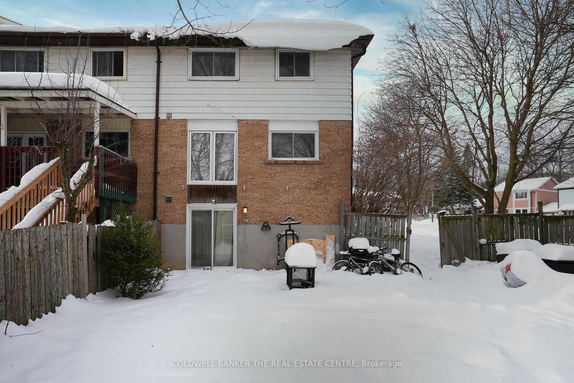 Photo 23 of 56 Chaucer Crescent, Barrie, Letitia Heights — HOMEH