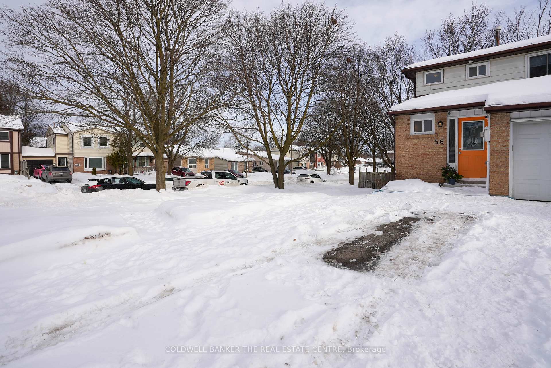 Photo 24 of 56 Chaucer Crescent, Barrie, Letitia Heights — HOMEH