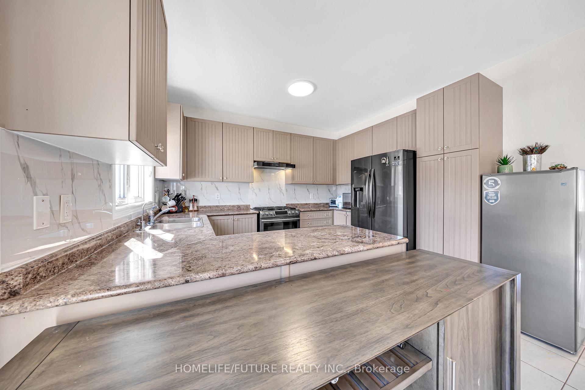 Photo 13 of 49 Terry Clayton Avenue, Brock, Beaverton — HOMEH