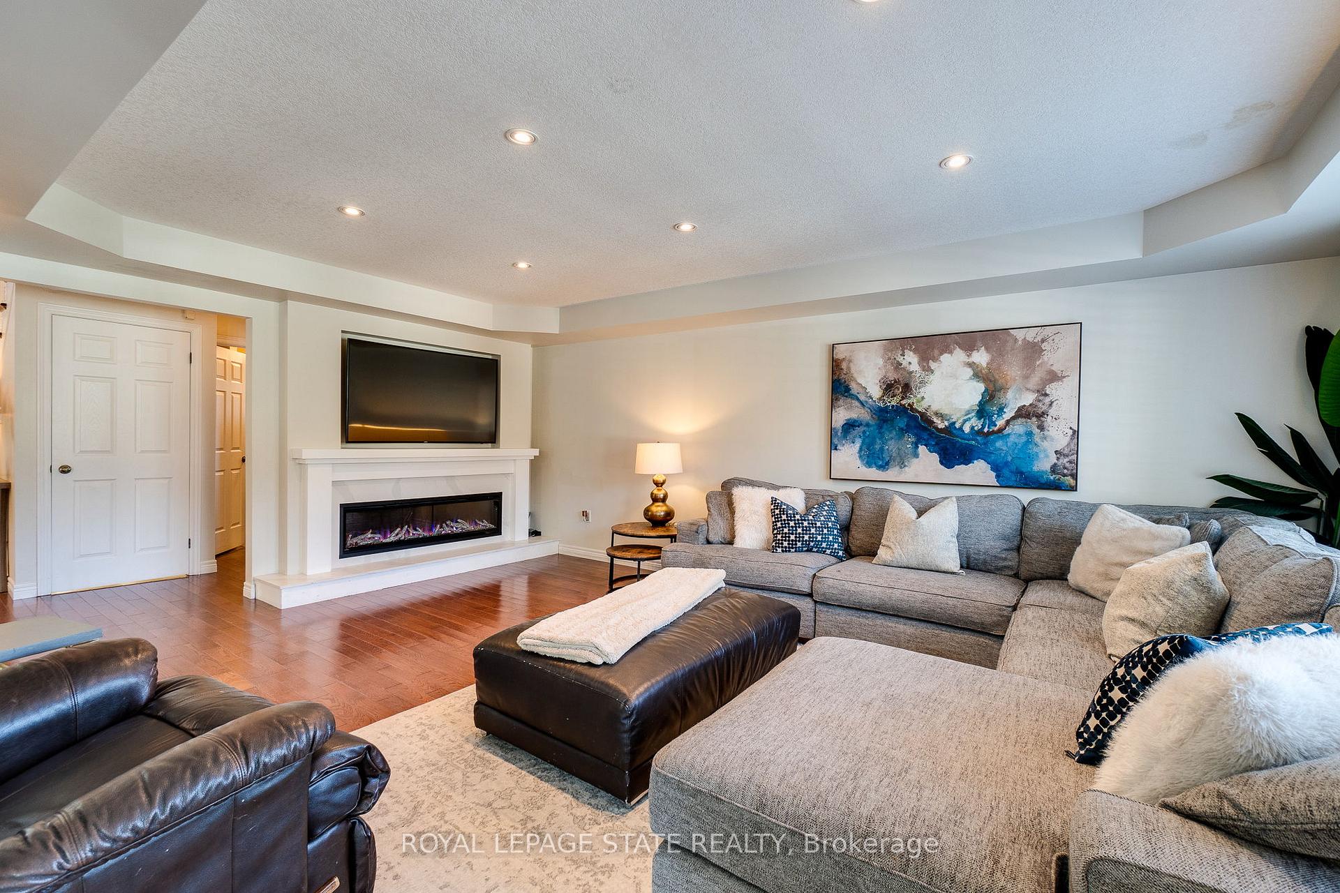 Photo 8 of 274 Springvalley Crescent, Hamilton, Gourley — HOMEH