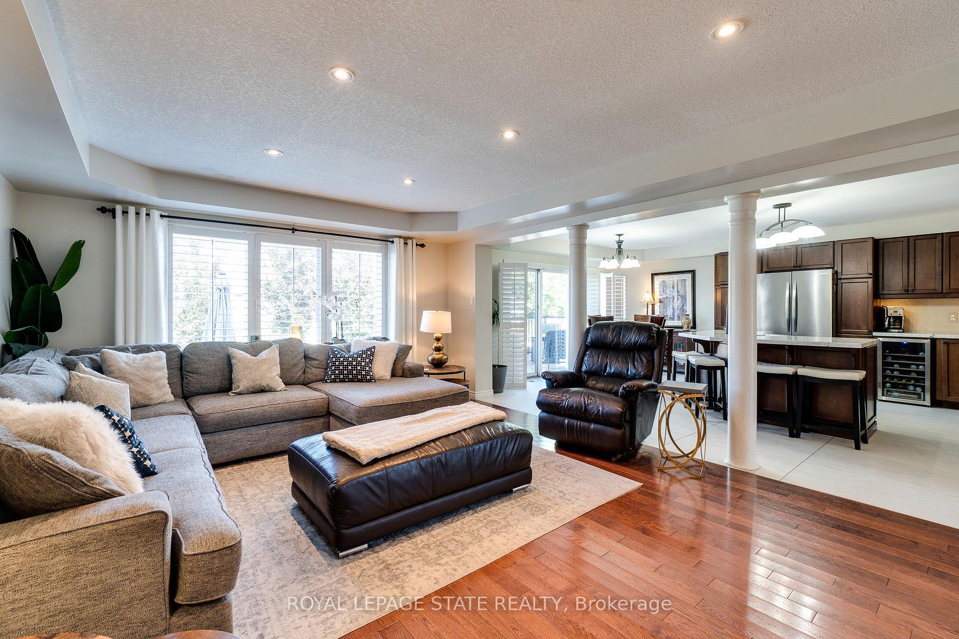 Photo 9 of 274 Springvalley Crescent, Hamilton, Gourley — HOMEH