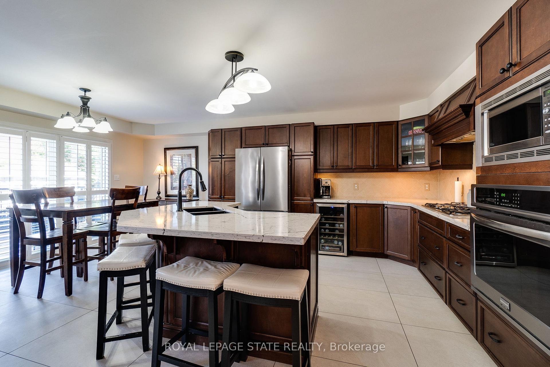 Photo 10 of 274 Springvalley Crescent, Hamilton, Gourley — HOMEH