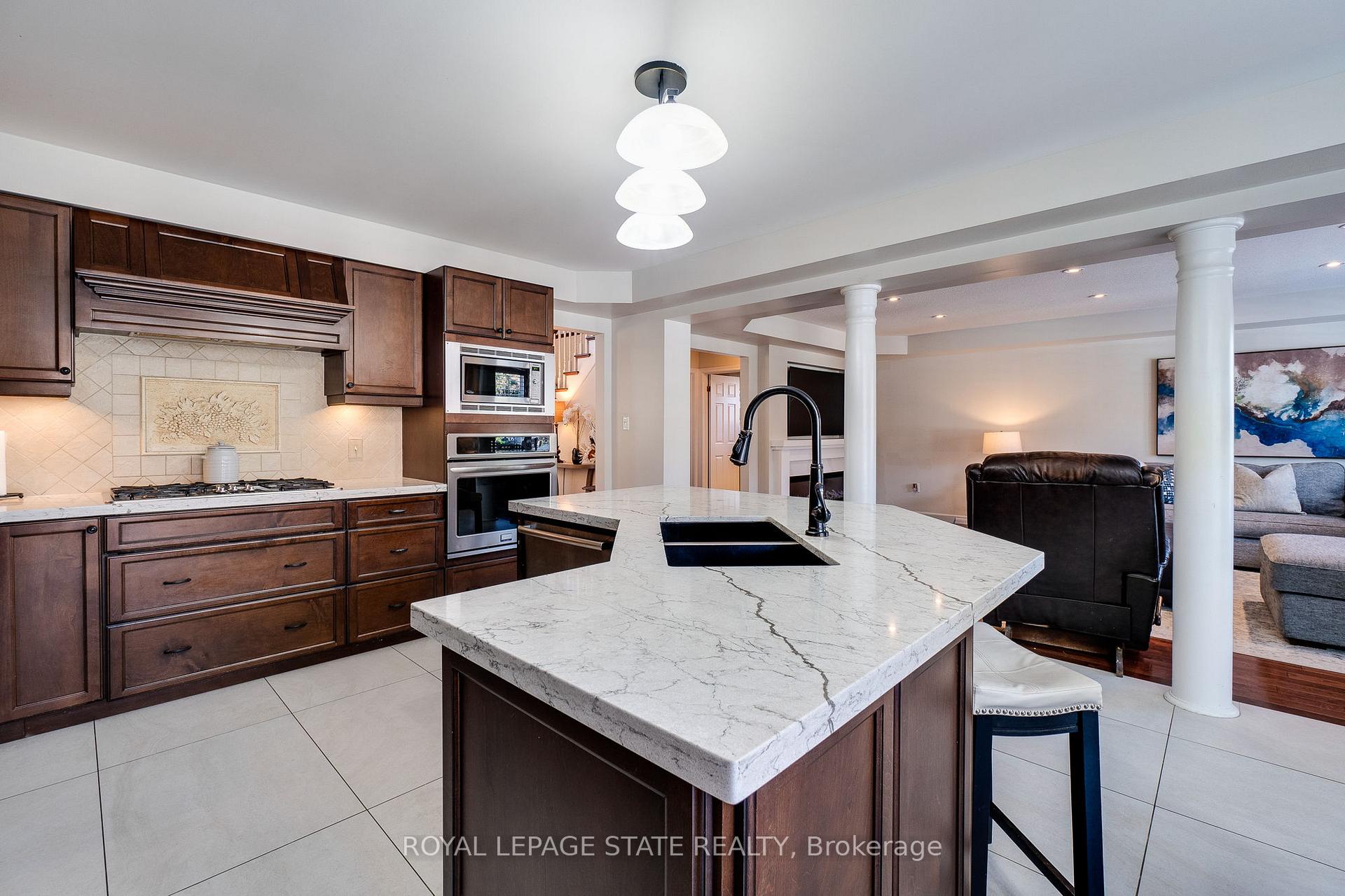 Photo 12 of 274 Springvalley Crescent, Hamilton, Gourley — HOMEH