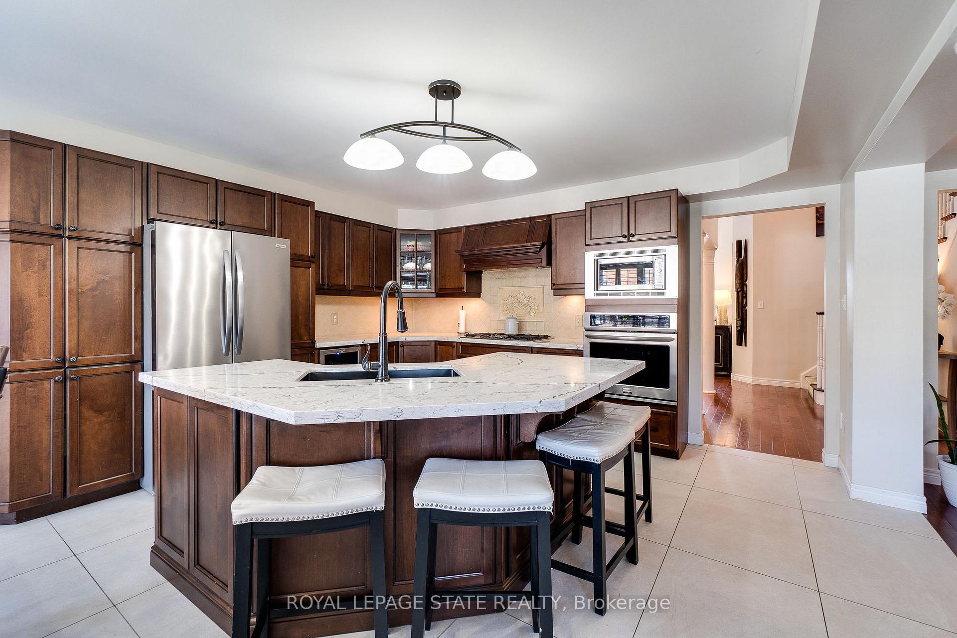 Photo 14 of 274 Springvalley Crescent, Hamilton, Gourley — HOMEH