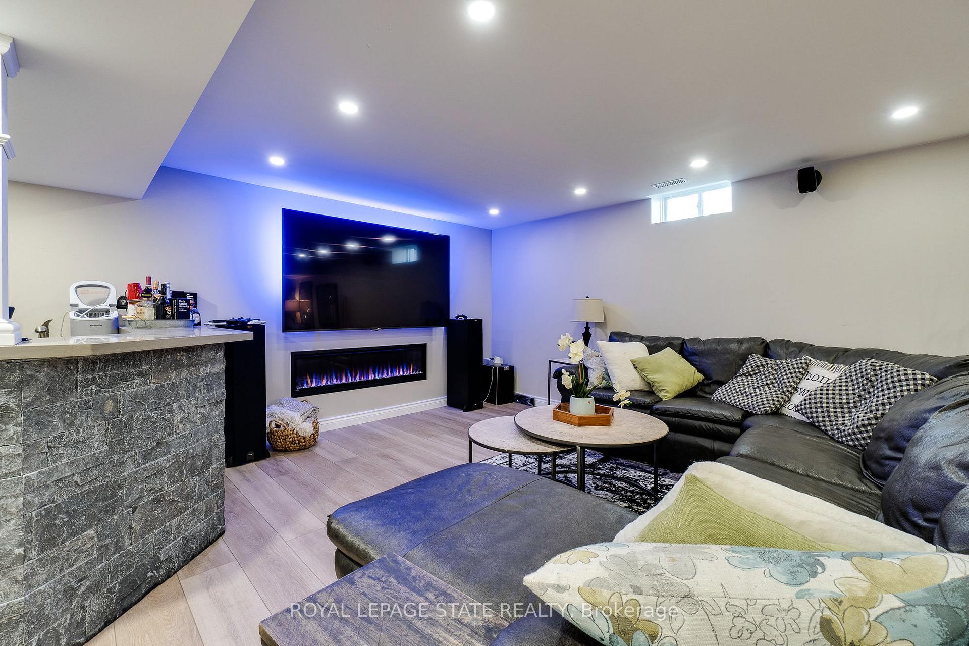 Photo 33 of 274 Springvalley Crescent, Hamilton, Gourley — HOMEH