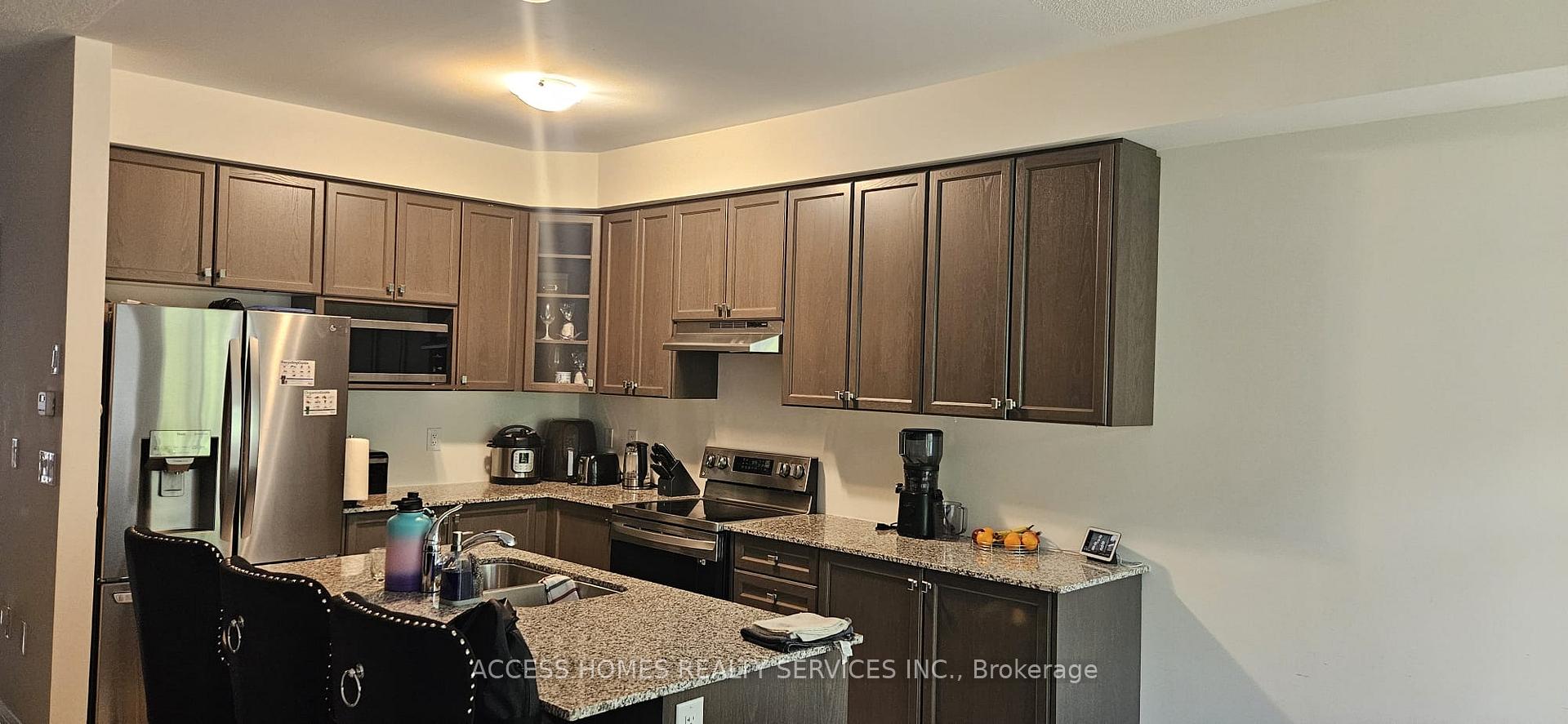 Photo 3 of 42 Brixham Lane, Brampton, Northwest Brampton — HOMEH